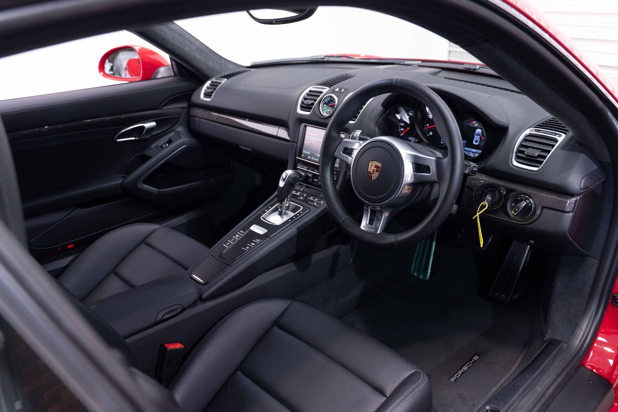 Porsche Cayman - Image 12