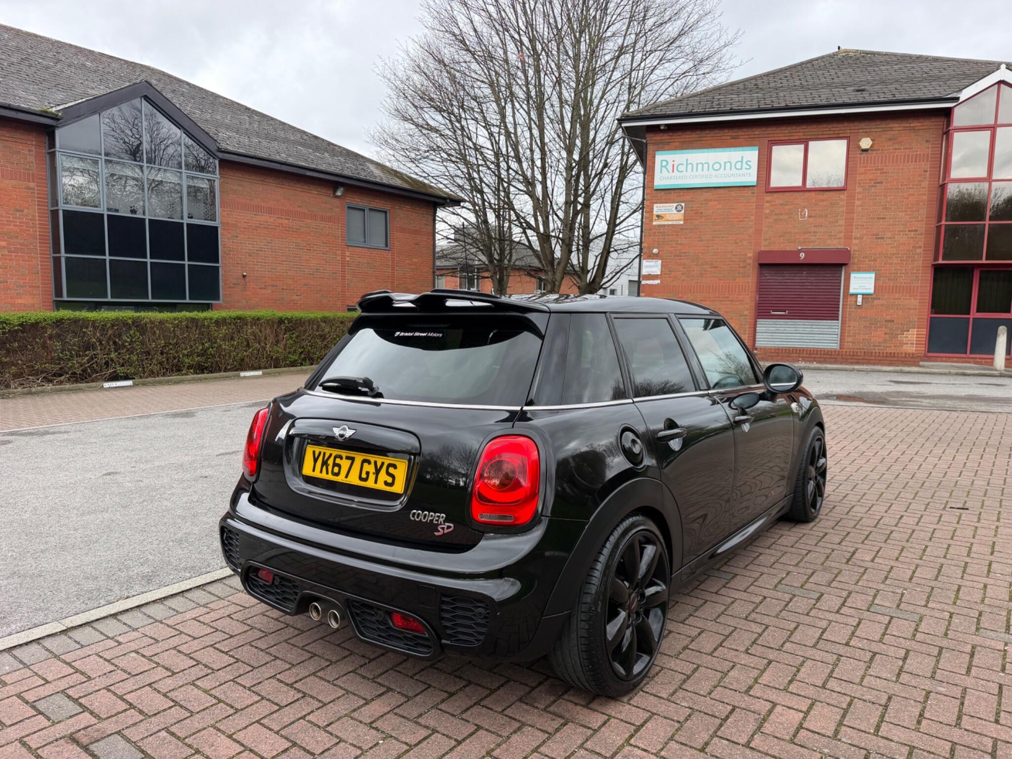 MINI Hatch - Image 25