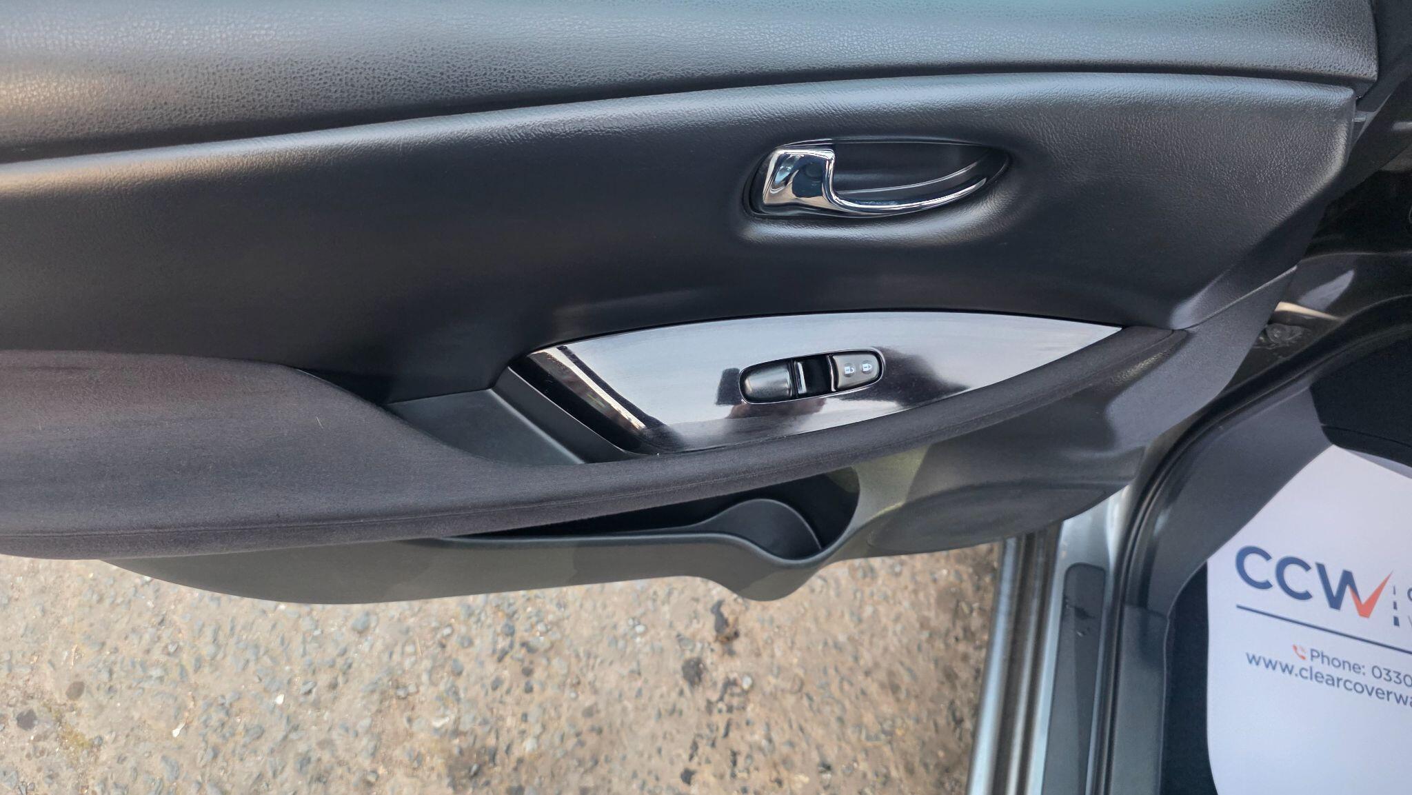 Nissan Leaf - Image 27