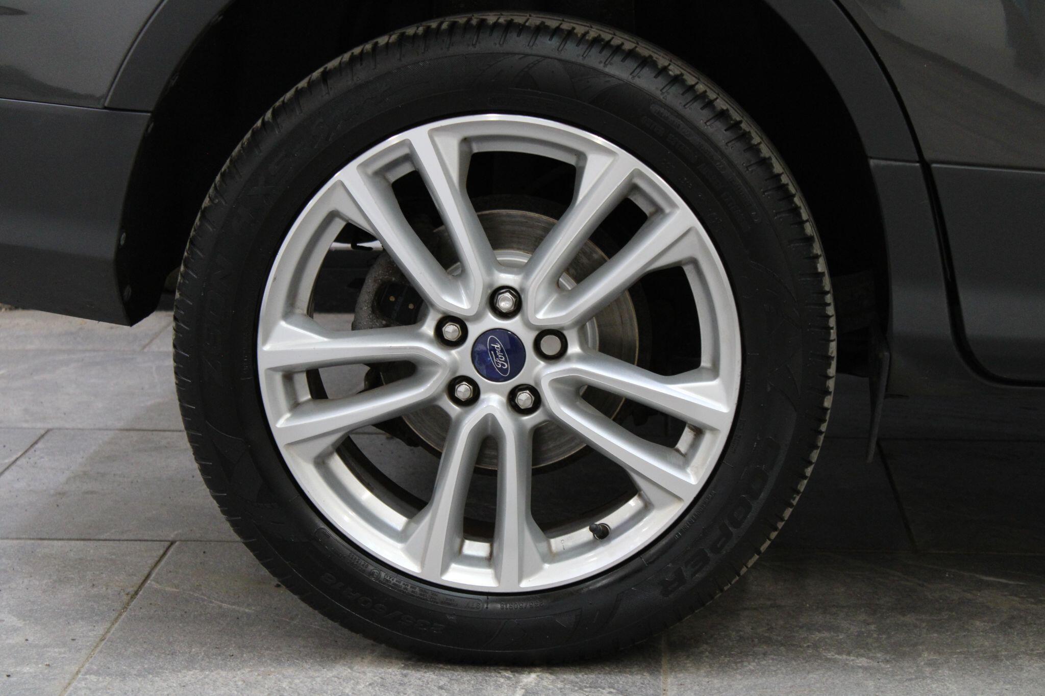 Ford Kuga - Image 10
