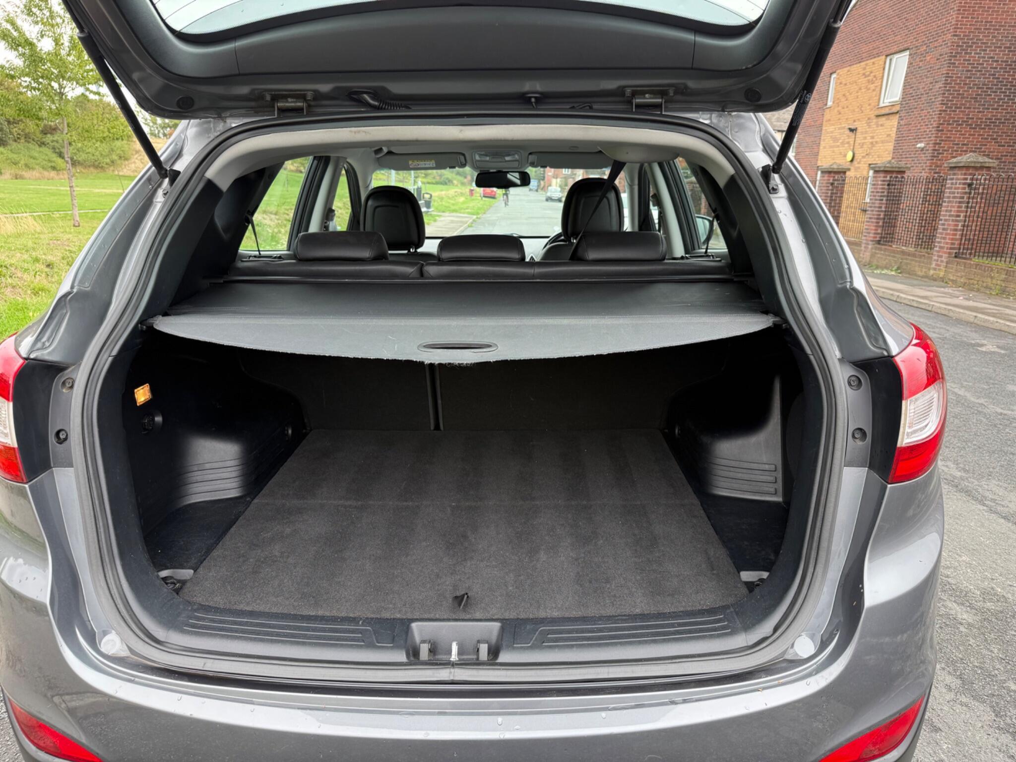 Hyundai ix35 - Image 11