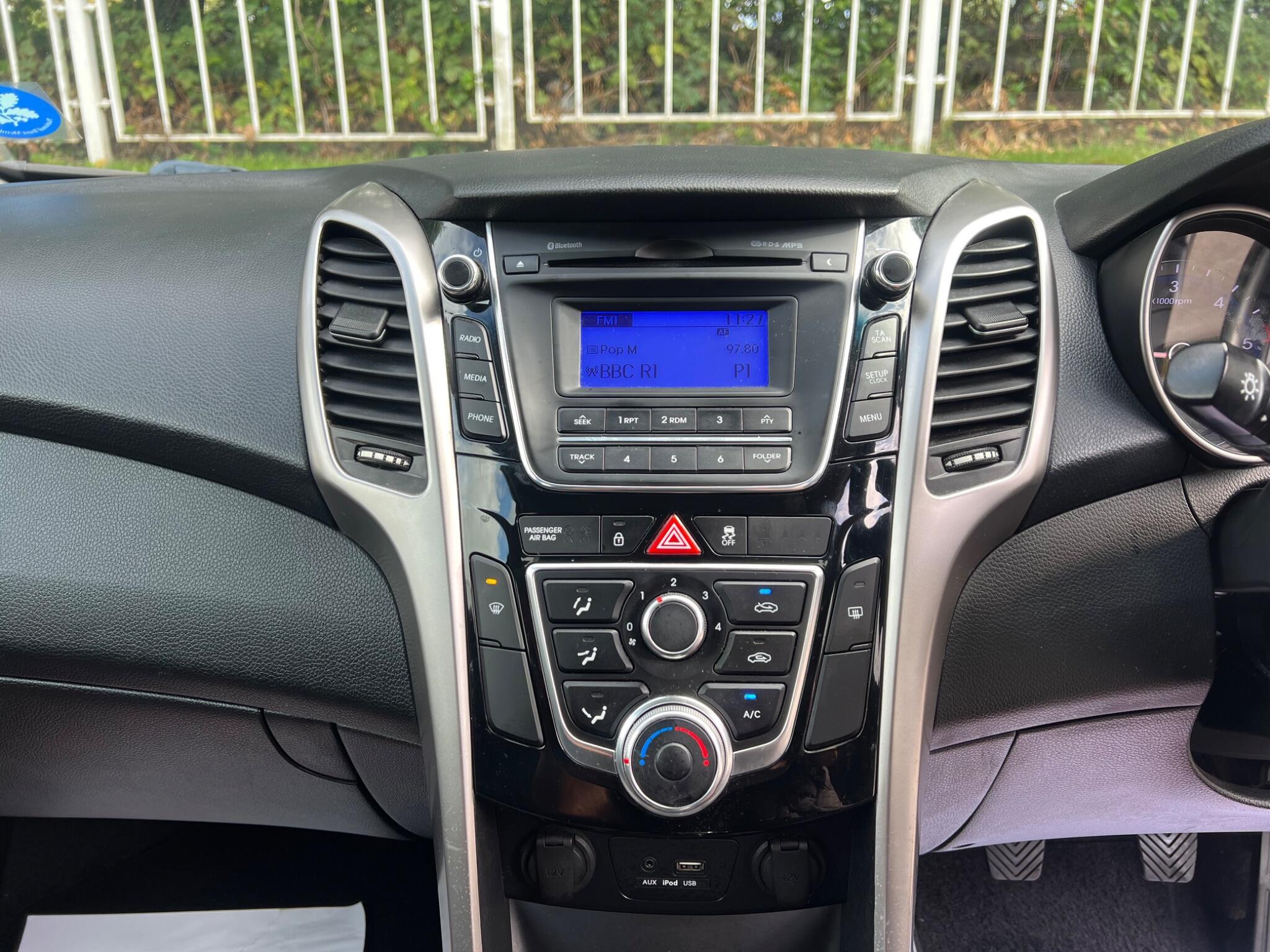 Hyundai i30 - Image 17
