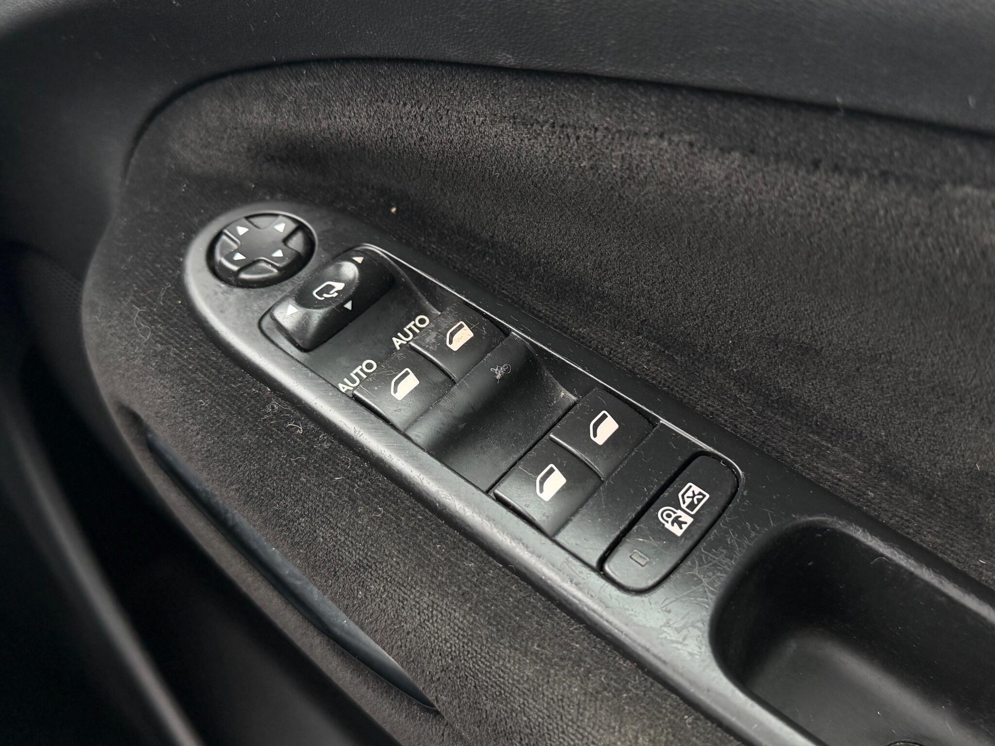 Citroen C3 Picasso - Image 13