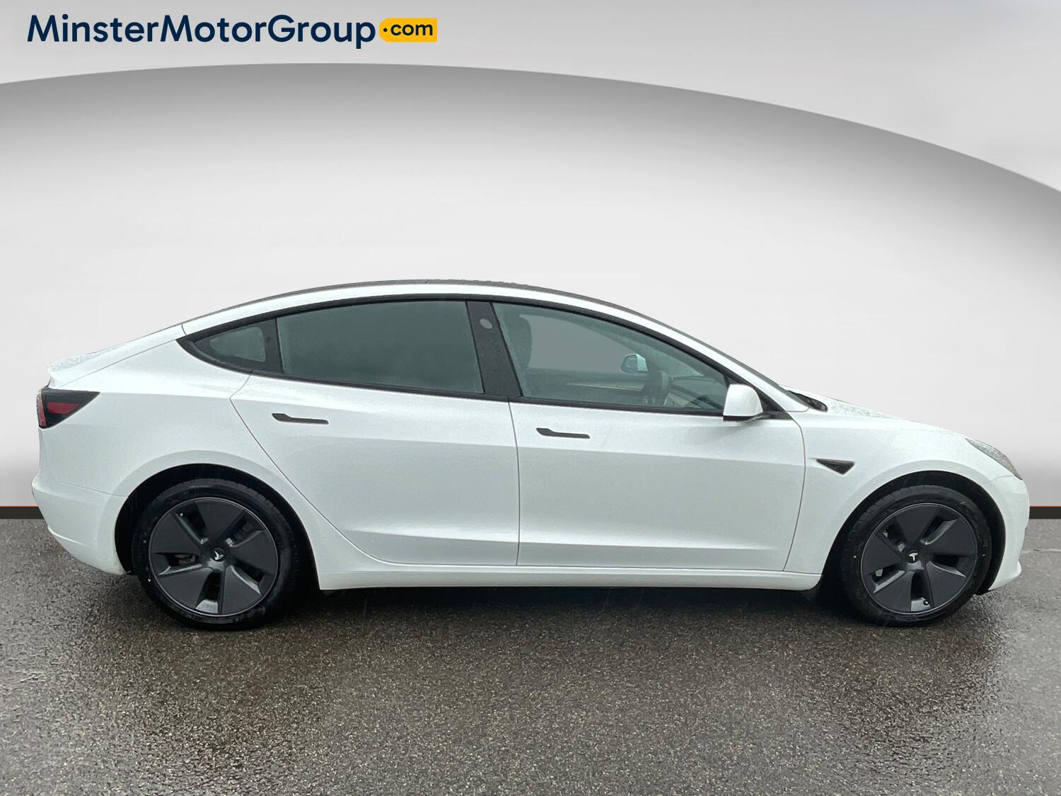 Tesla Model 3 - Image 2
