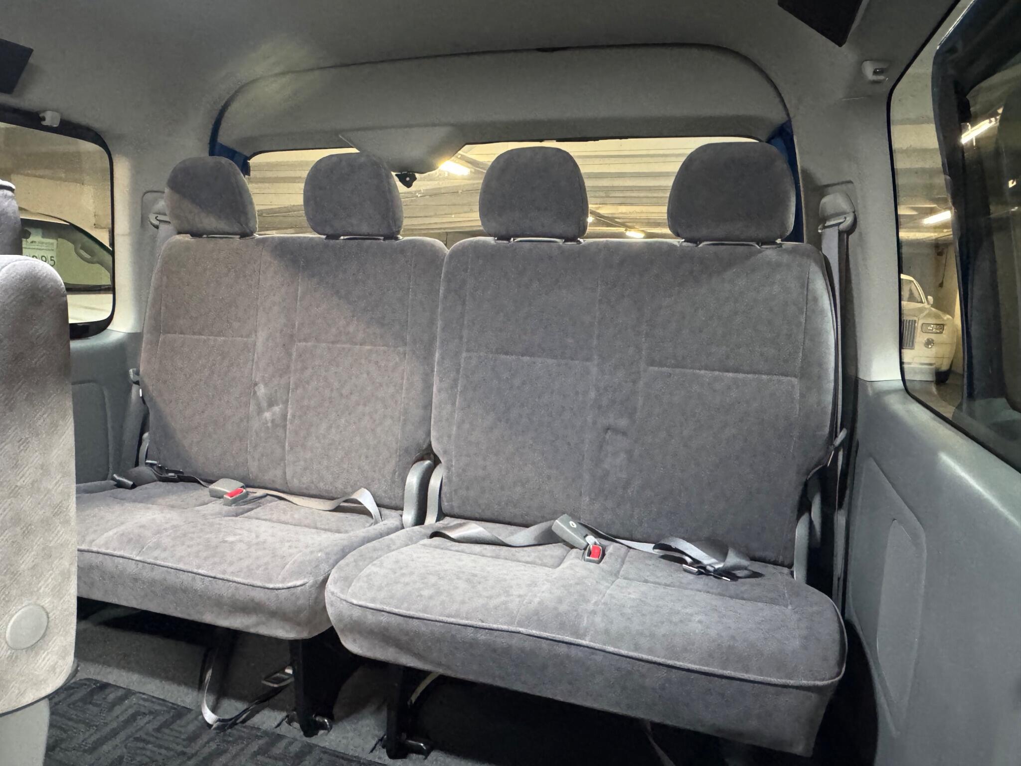 Toyota Hiace - Image 12