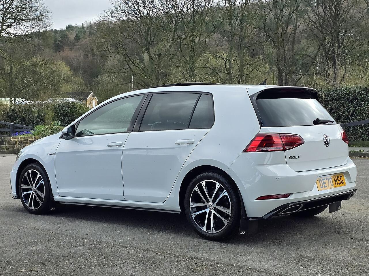 Volkswagen Golf - Image 25