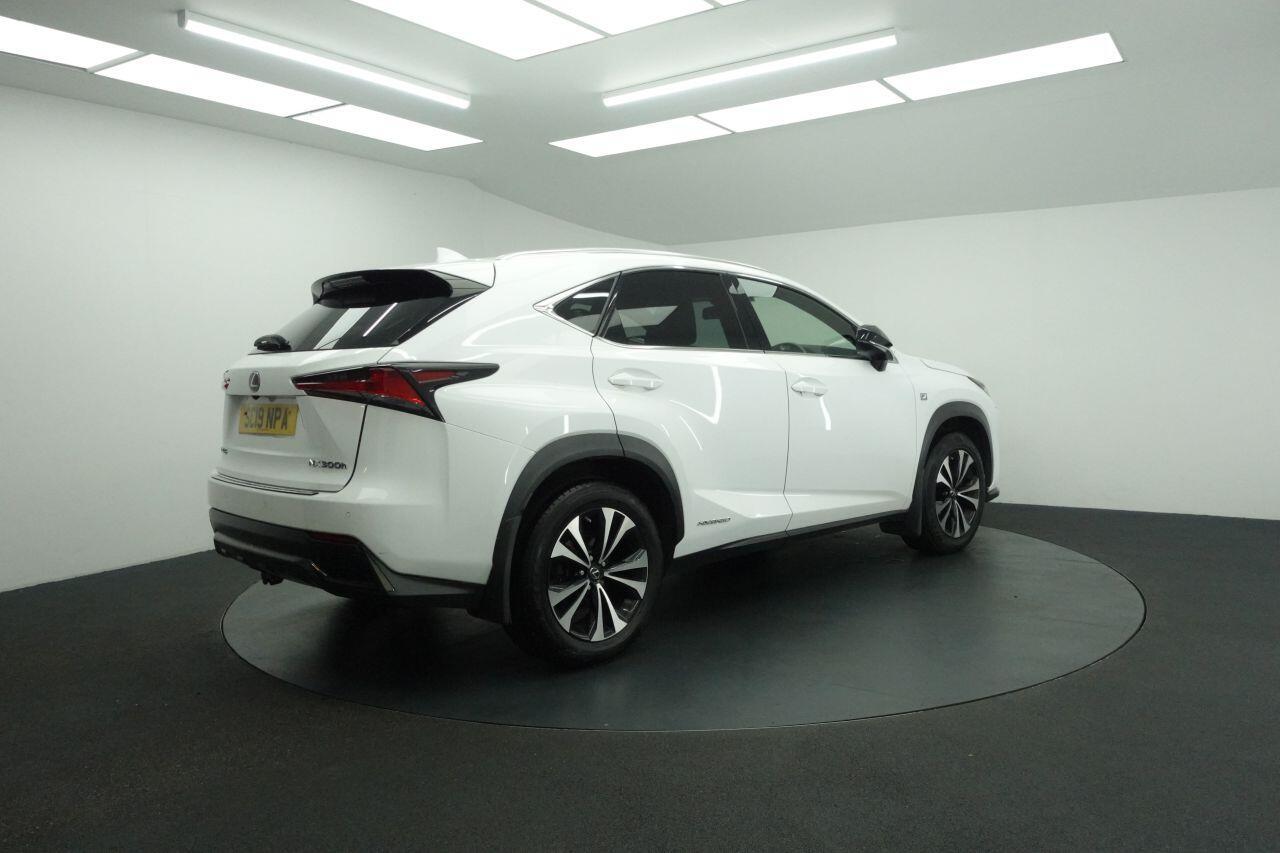 Lexus NX - Image 13