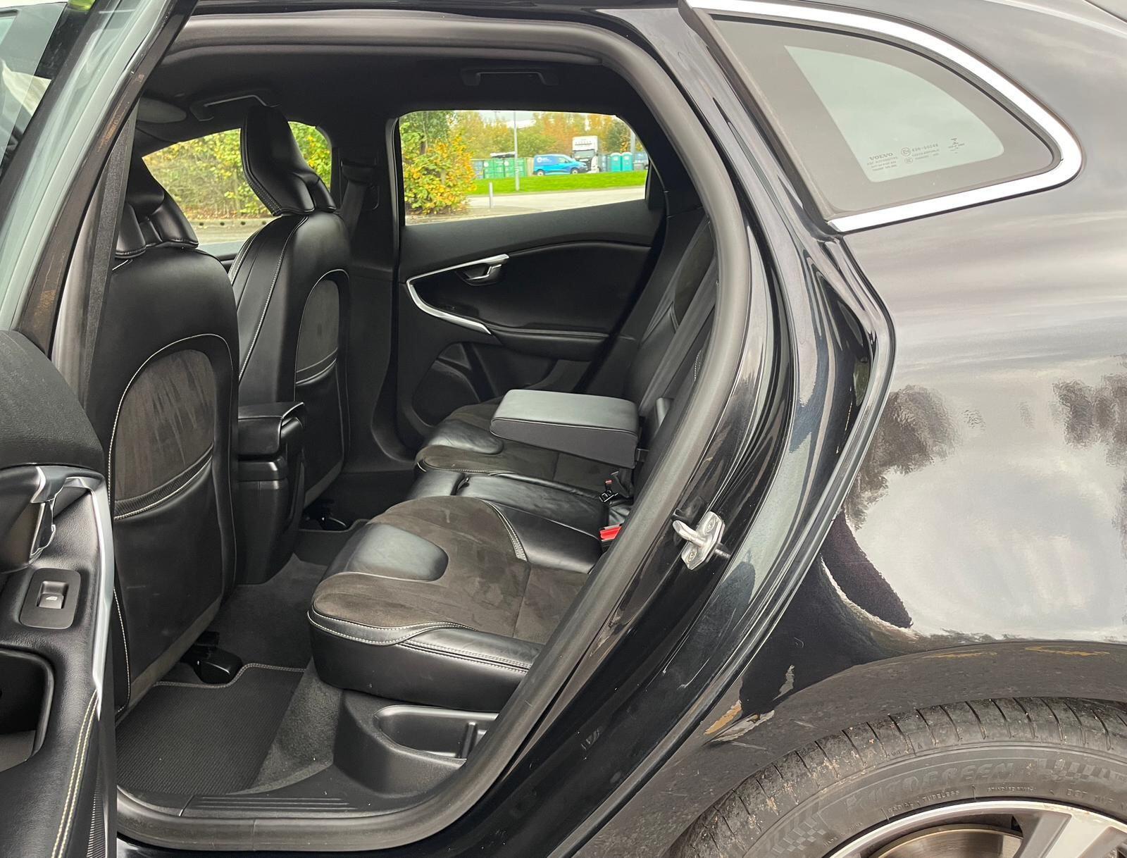 Volvo V40 - Image 23