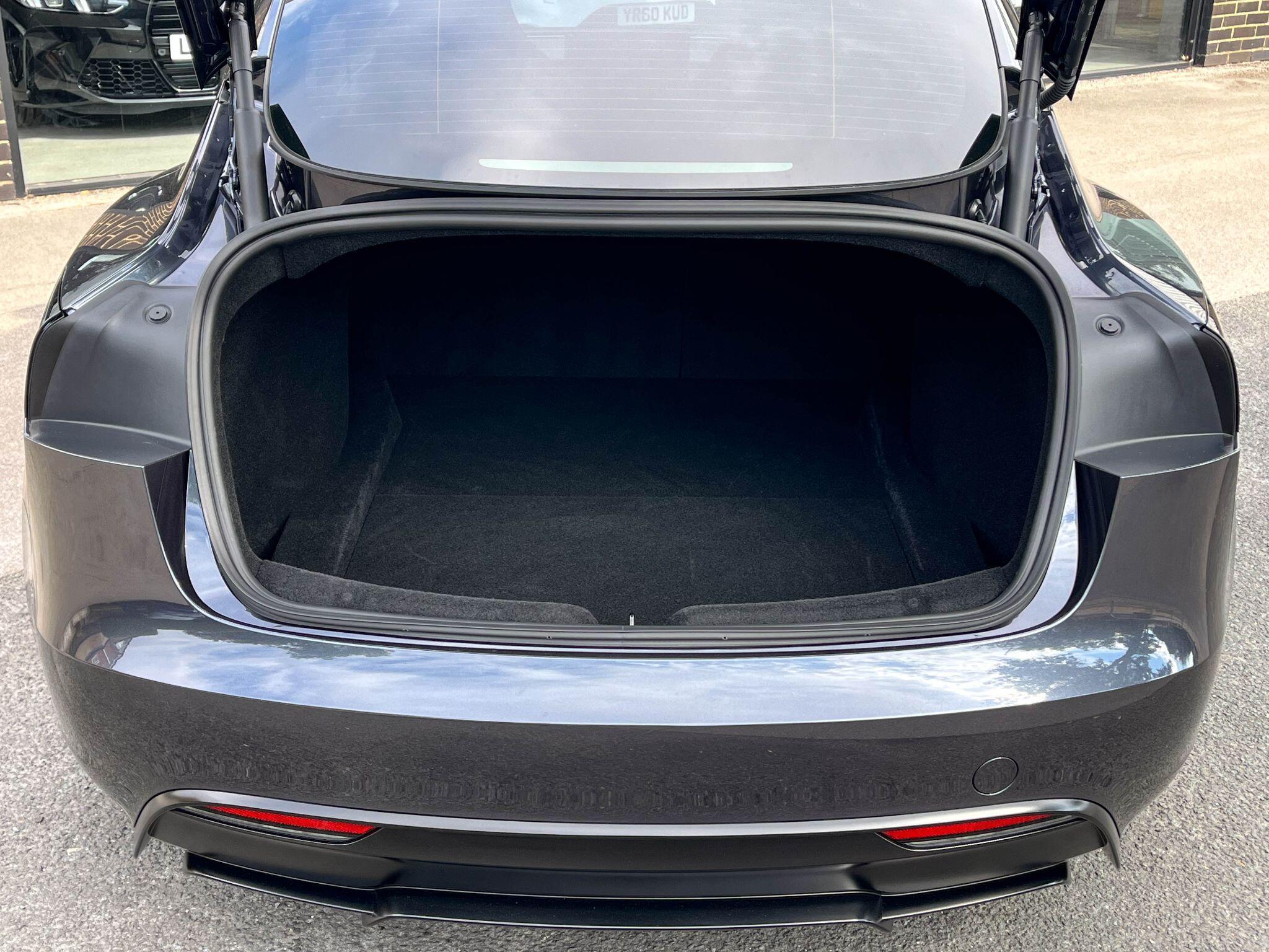 Tesla Model 3 - Image 3