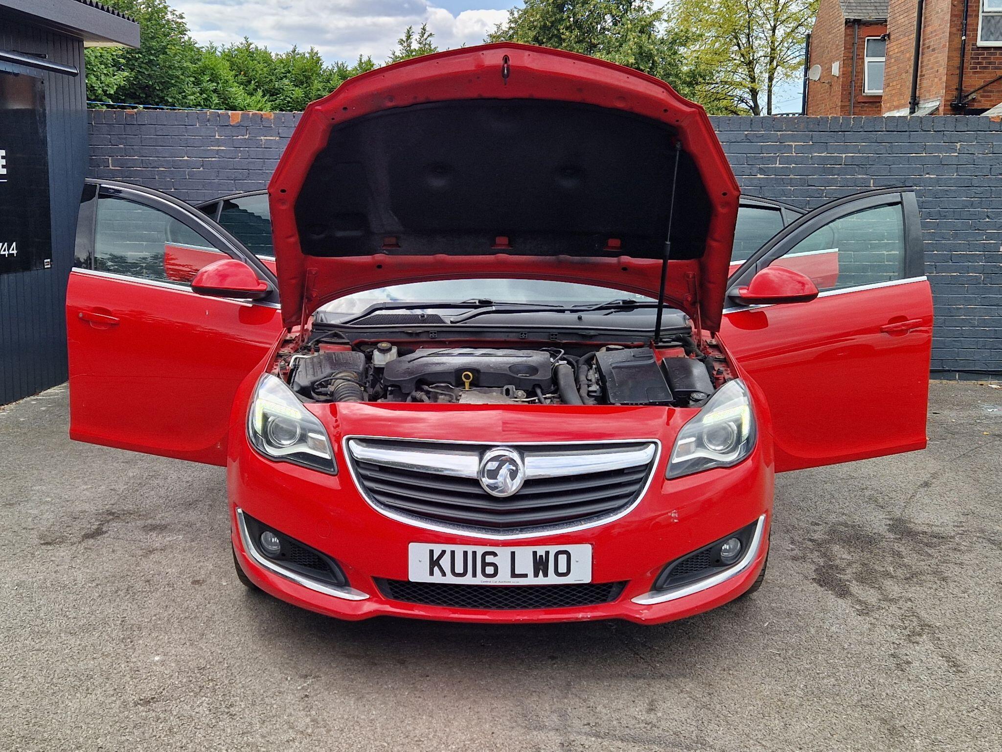 Vauxhall Insignia - Image 13