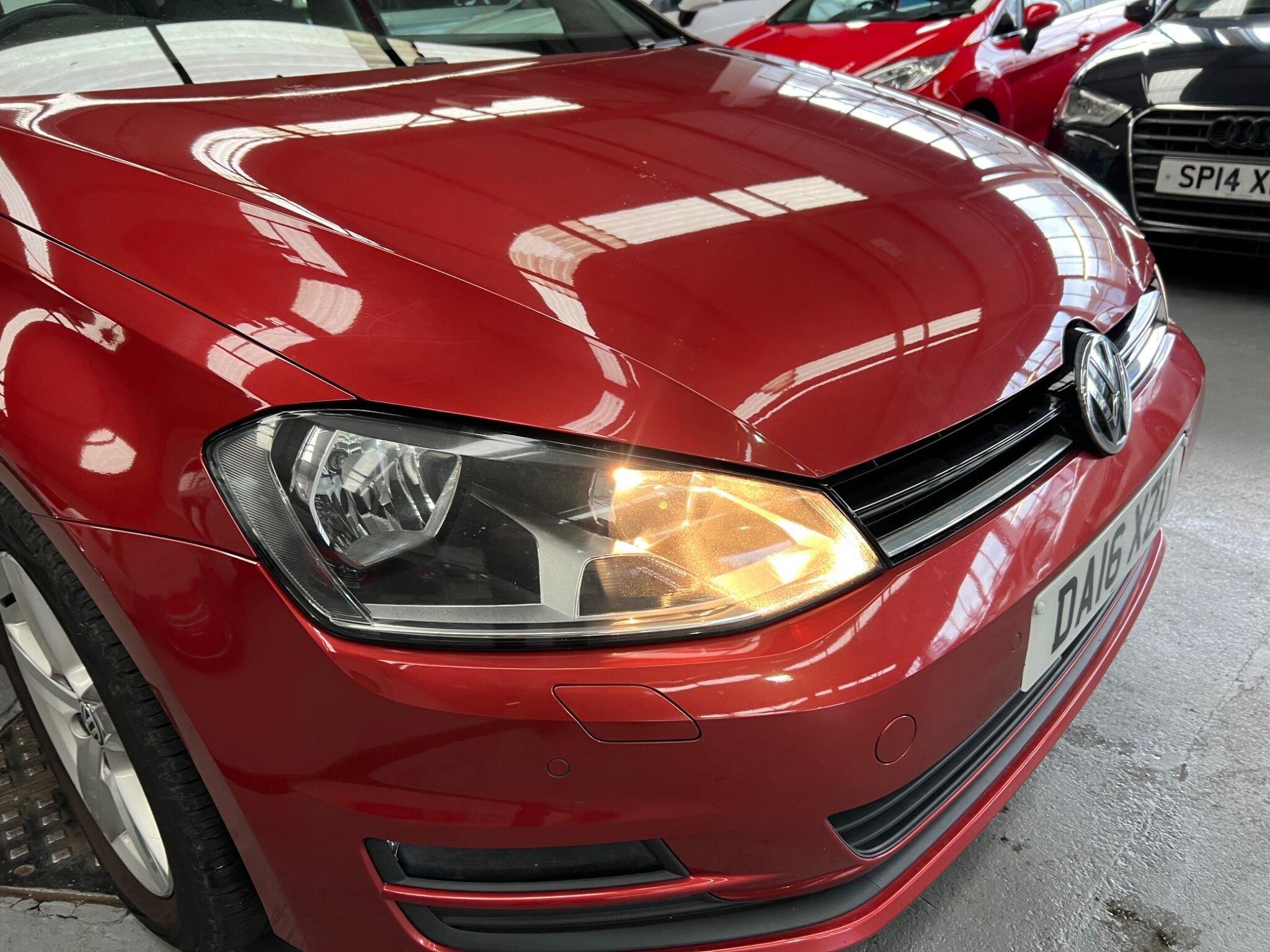 Volkswagen Golf - Image 27