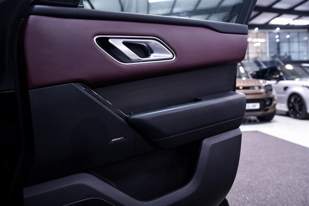 Land Rover Range Rover Velar - Image 34