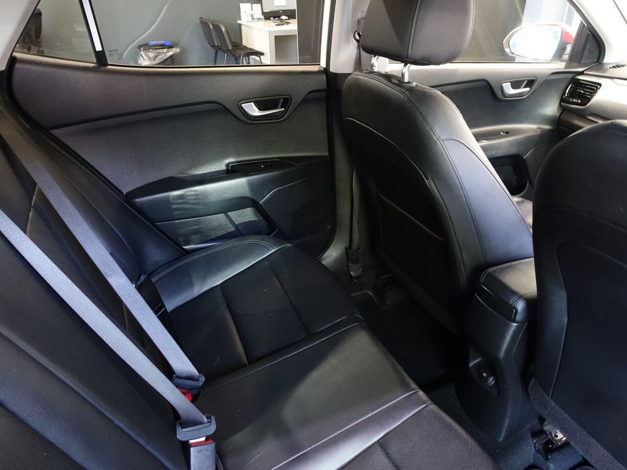 Kia Stonic - Image 15
