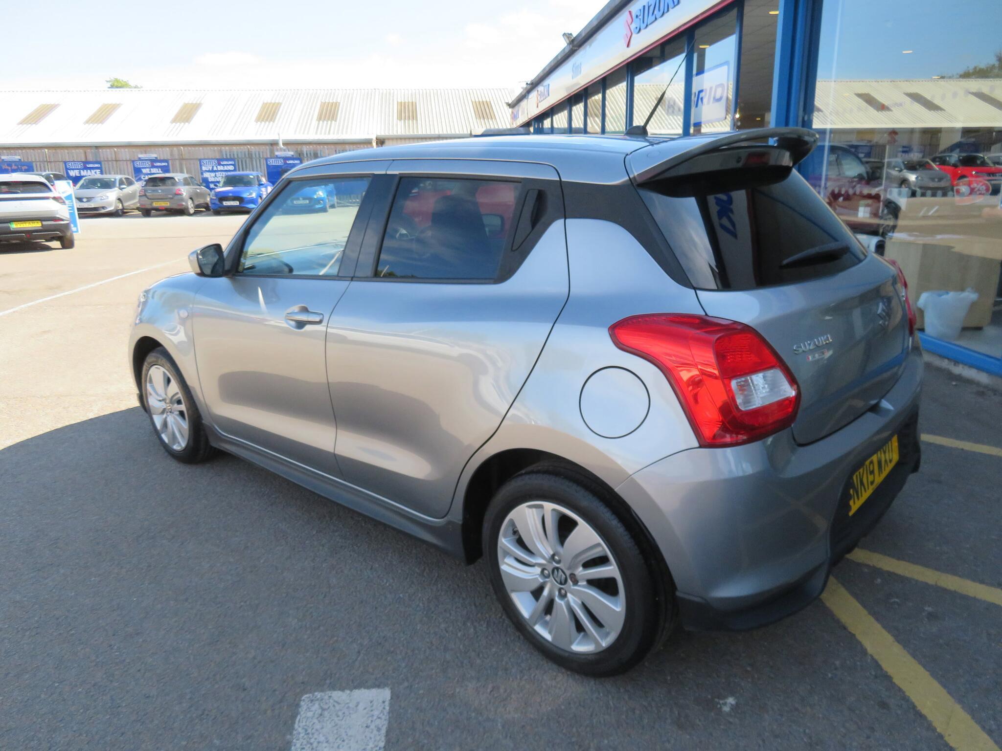 Suzuki Swift - Image 7