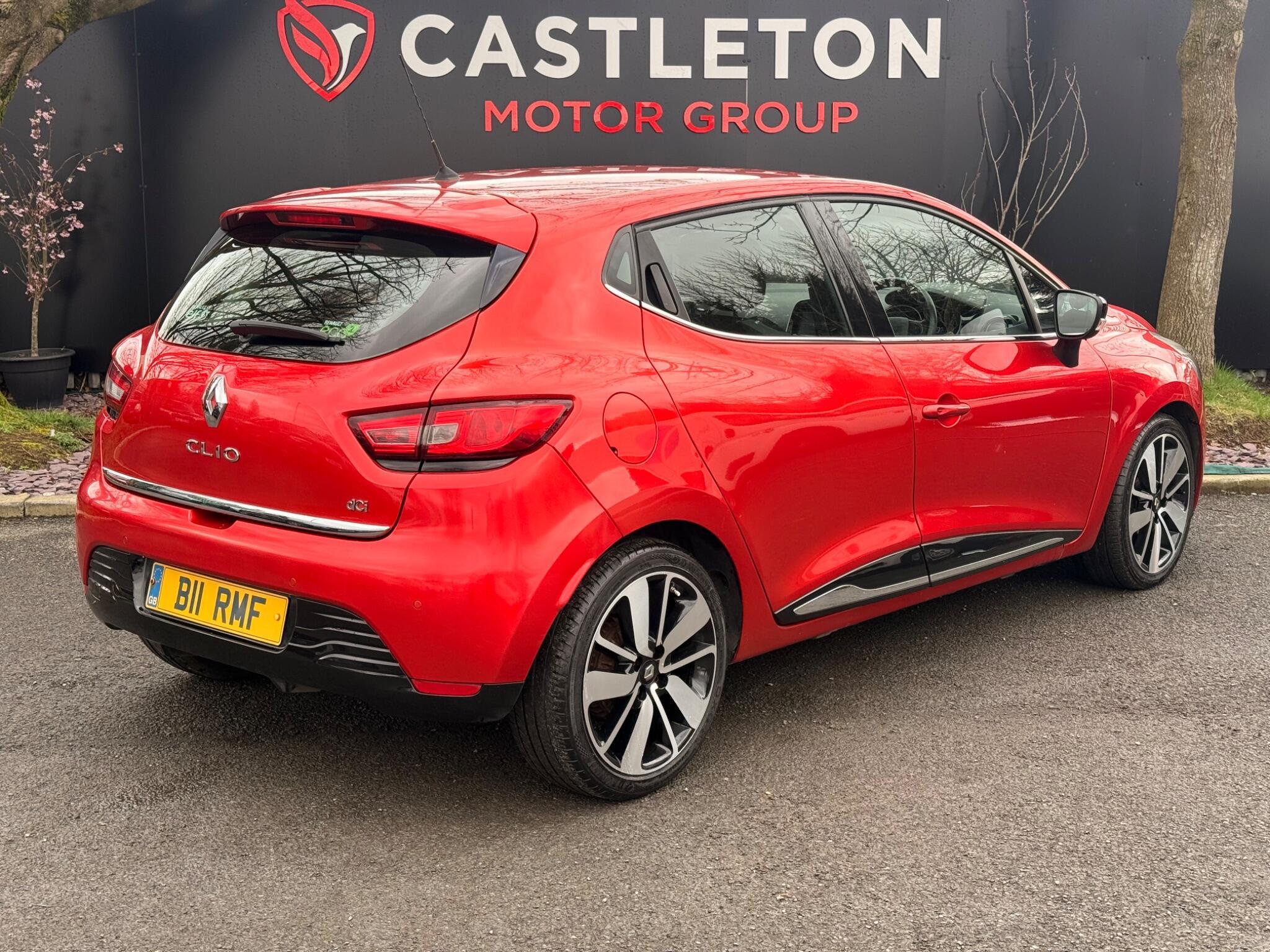 Renault Clio - Image 14