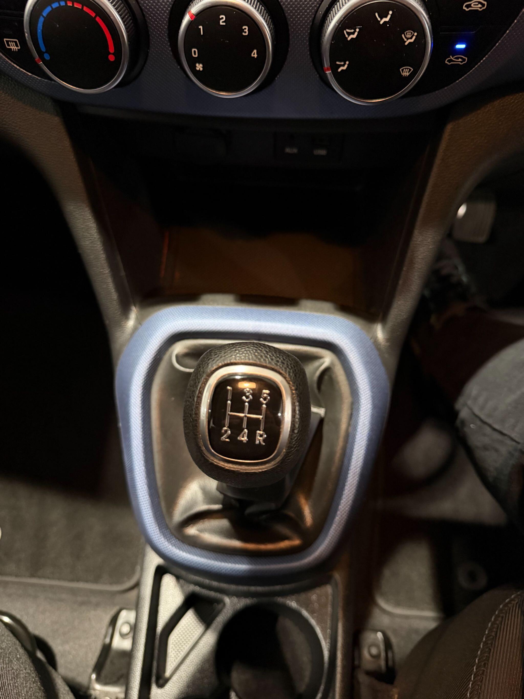 Hyundai i10 - Image 10