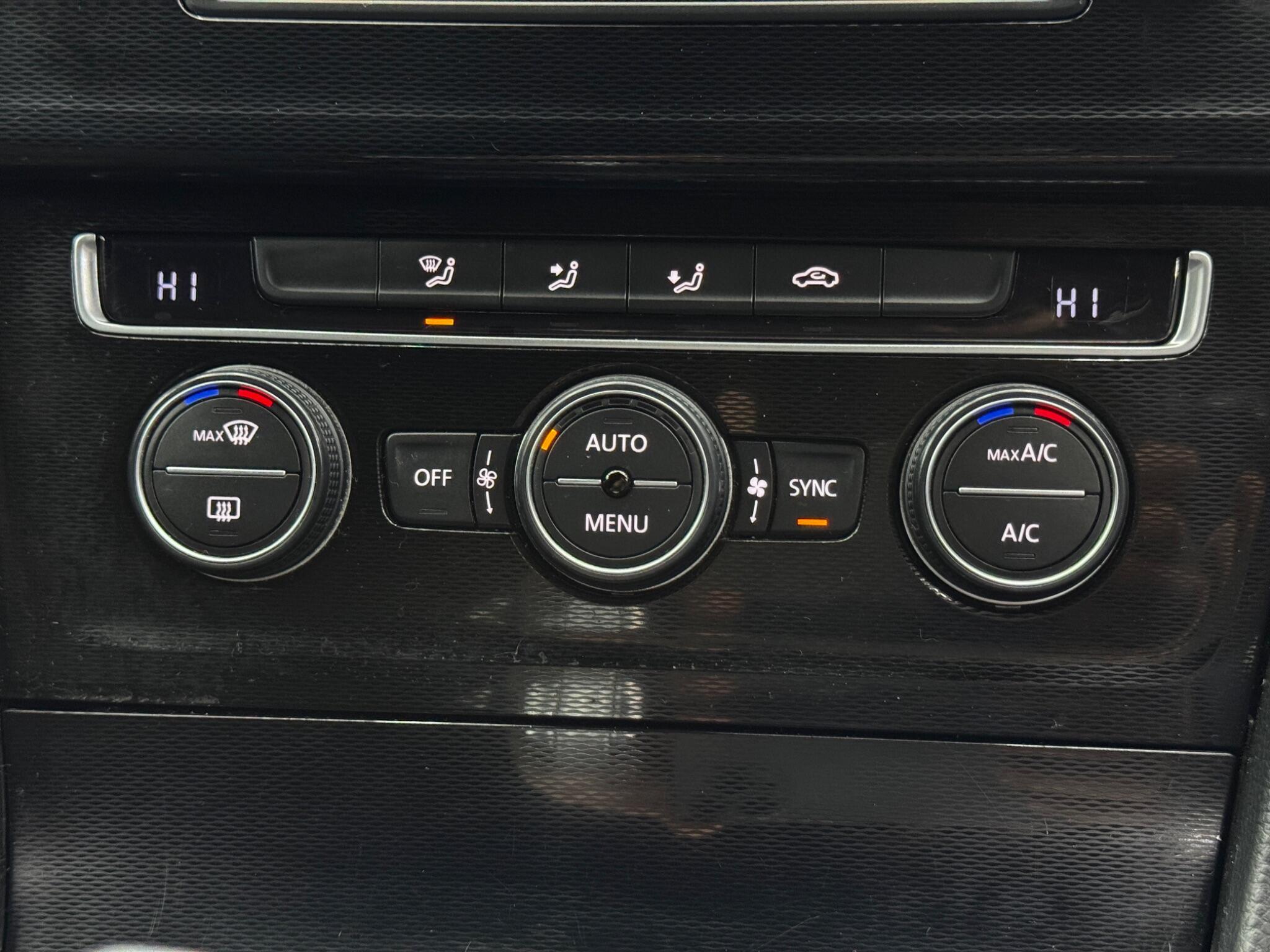 Volkswagen Golf - Image 29
