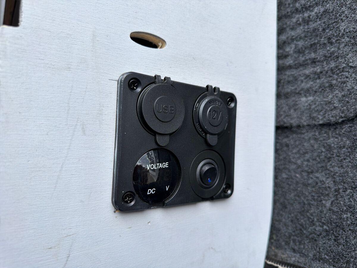Ford Transit Connect - Image 31