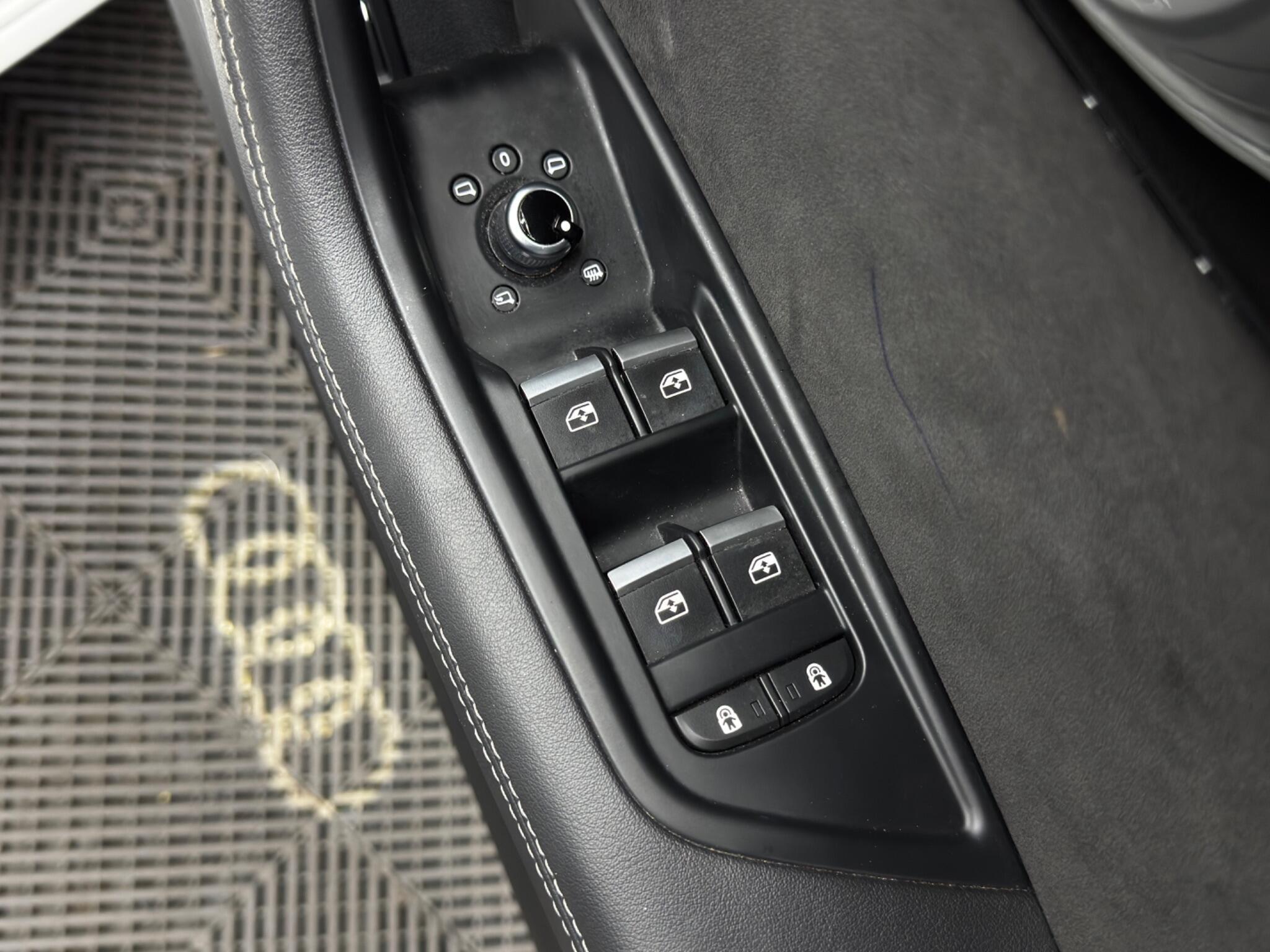 Audi S4 Avant - Image 47