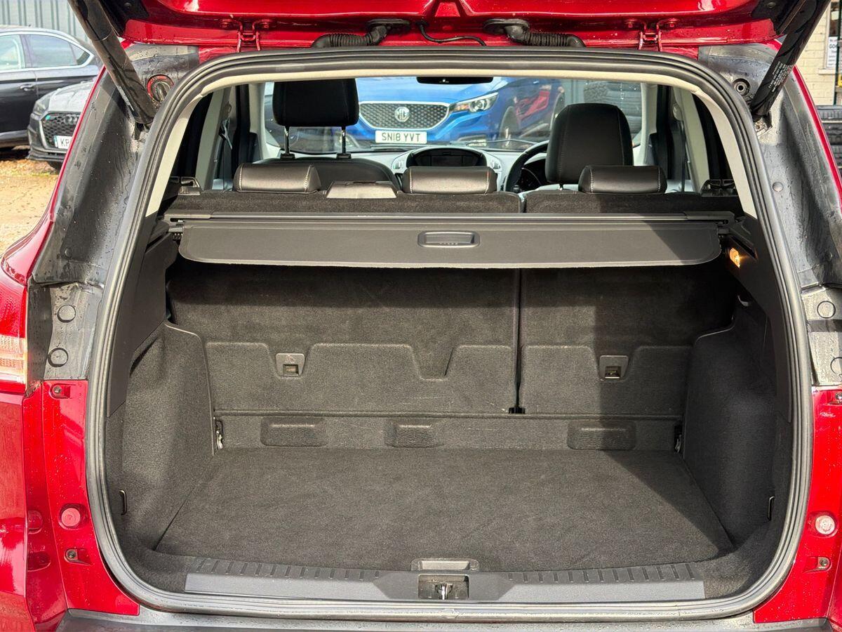 Ford Kuga - Image 19