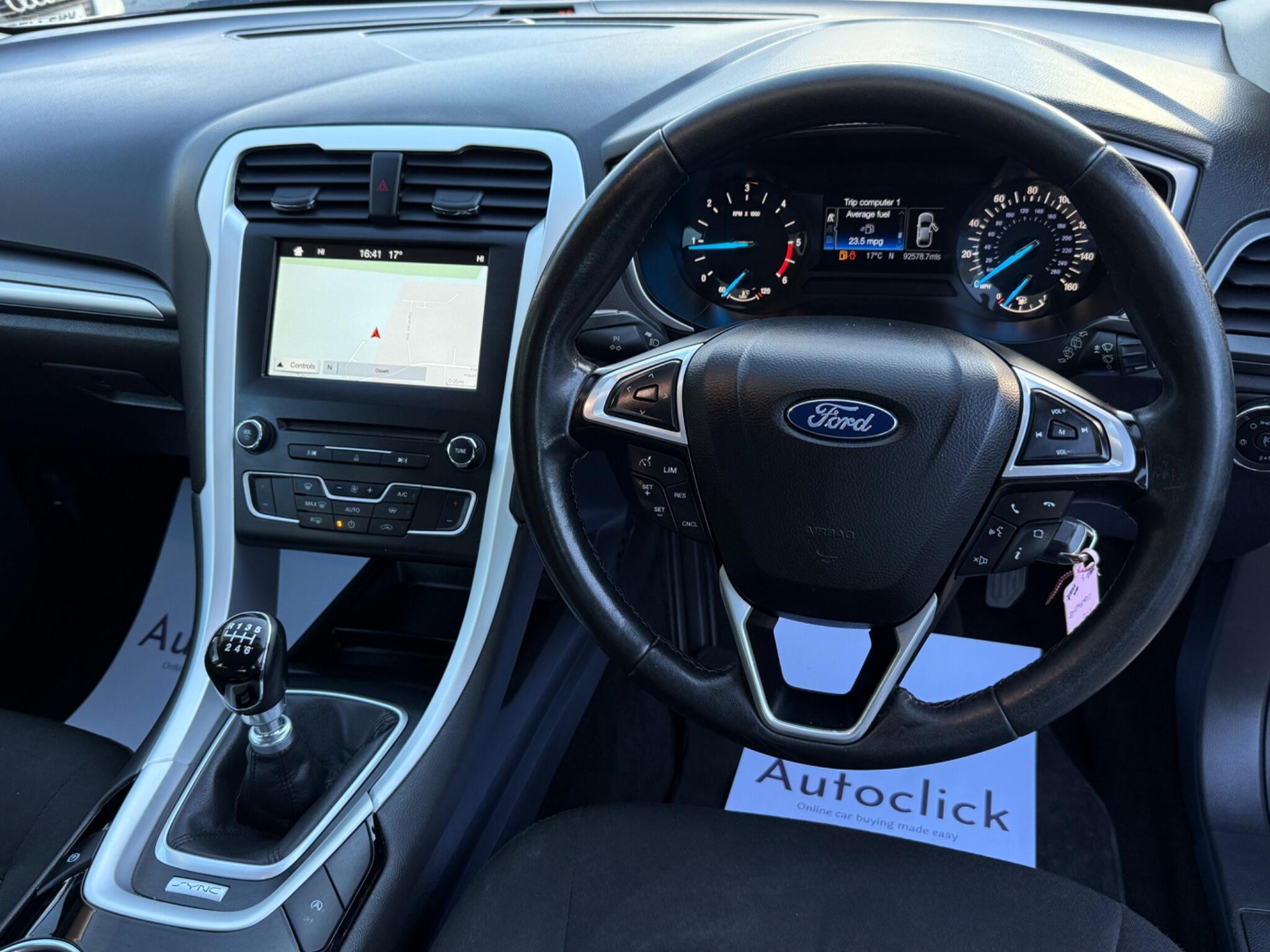 Ford Mondeo - Image 22