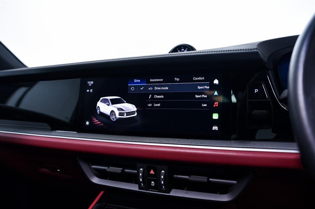 Porsche Cayenne - Image 28