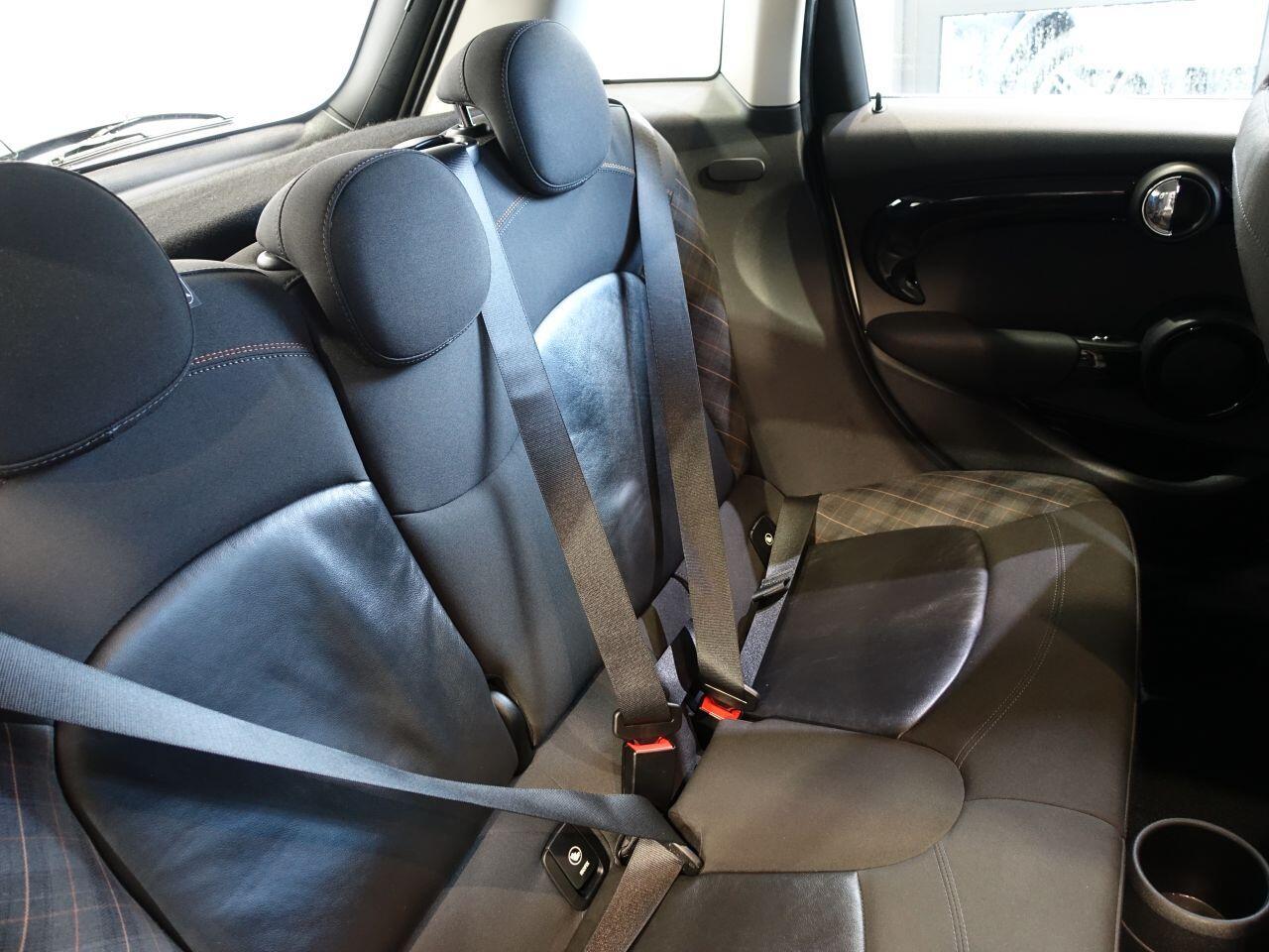 MINI Hatch - Image 19