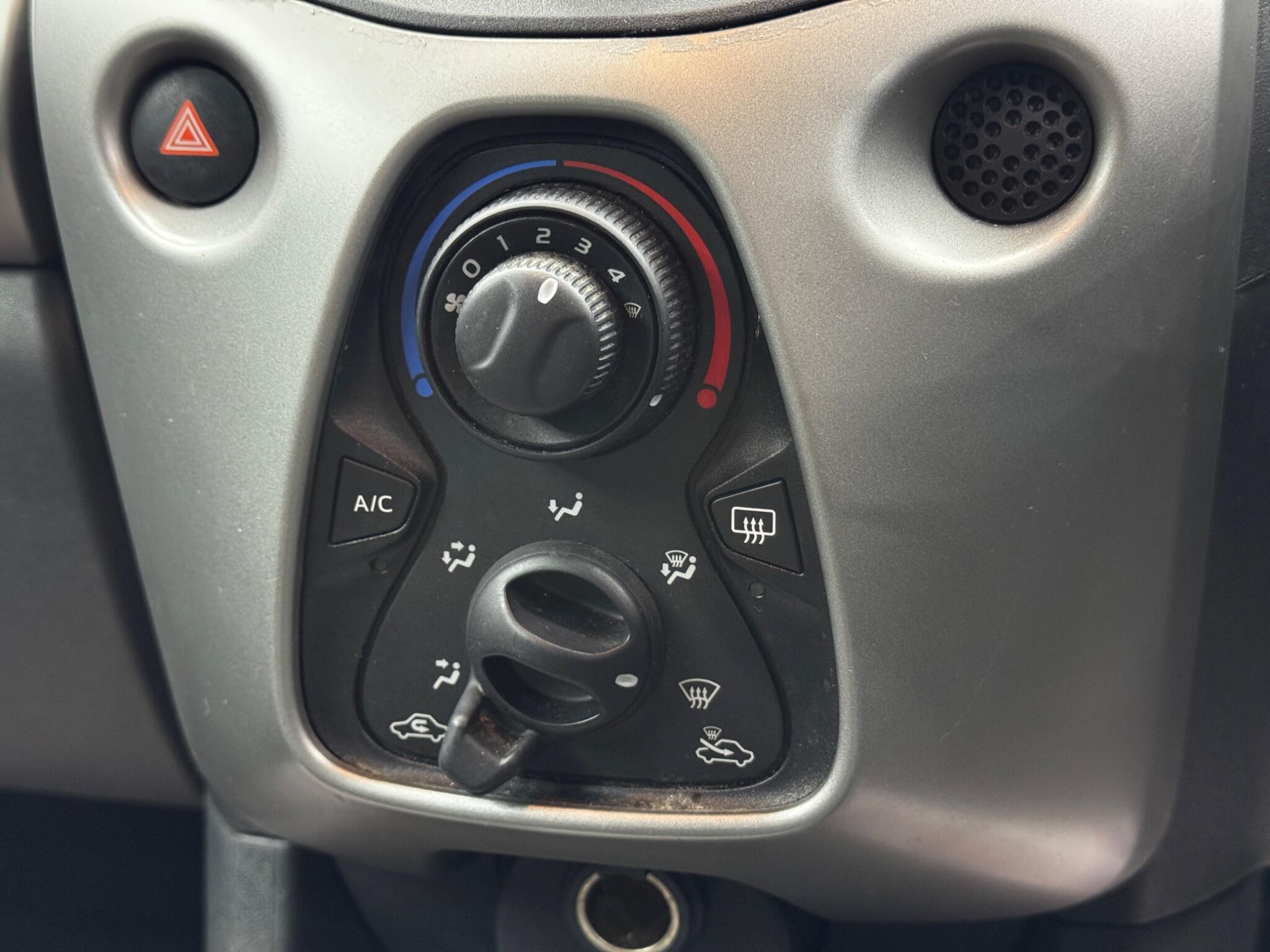 Toyota Aygo - Image 25