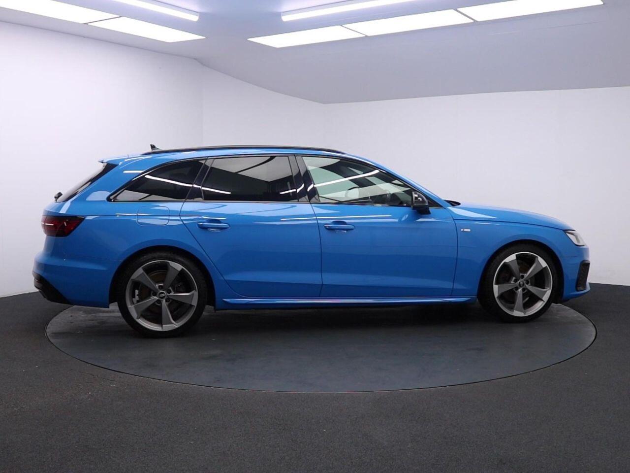 Audi A4 Avant - Image 14
