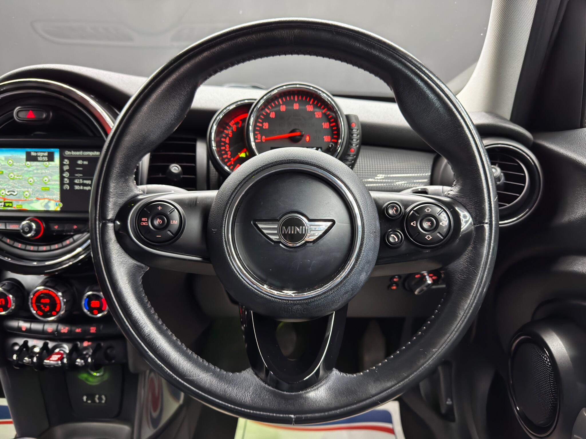 MINI Hatch - Image 19