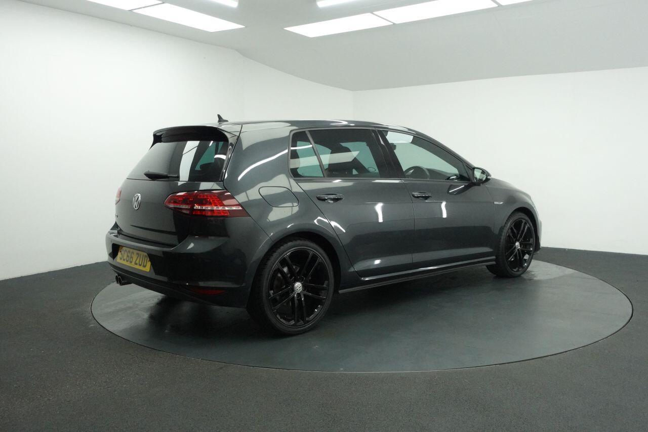 Volkswagen Golf - Image 11