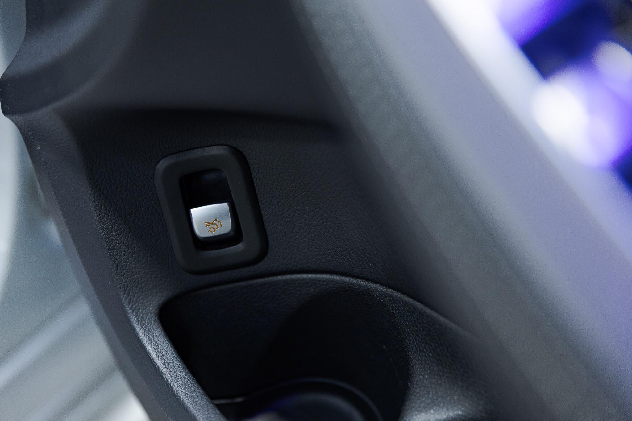 Mercedes C Class - Image 37