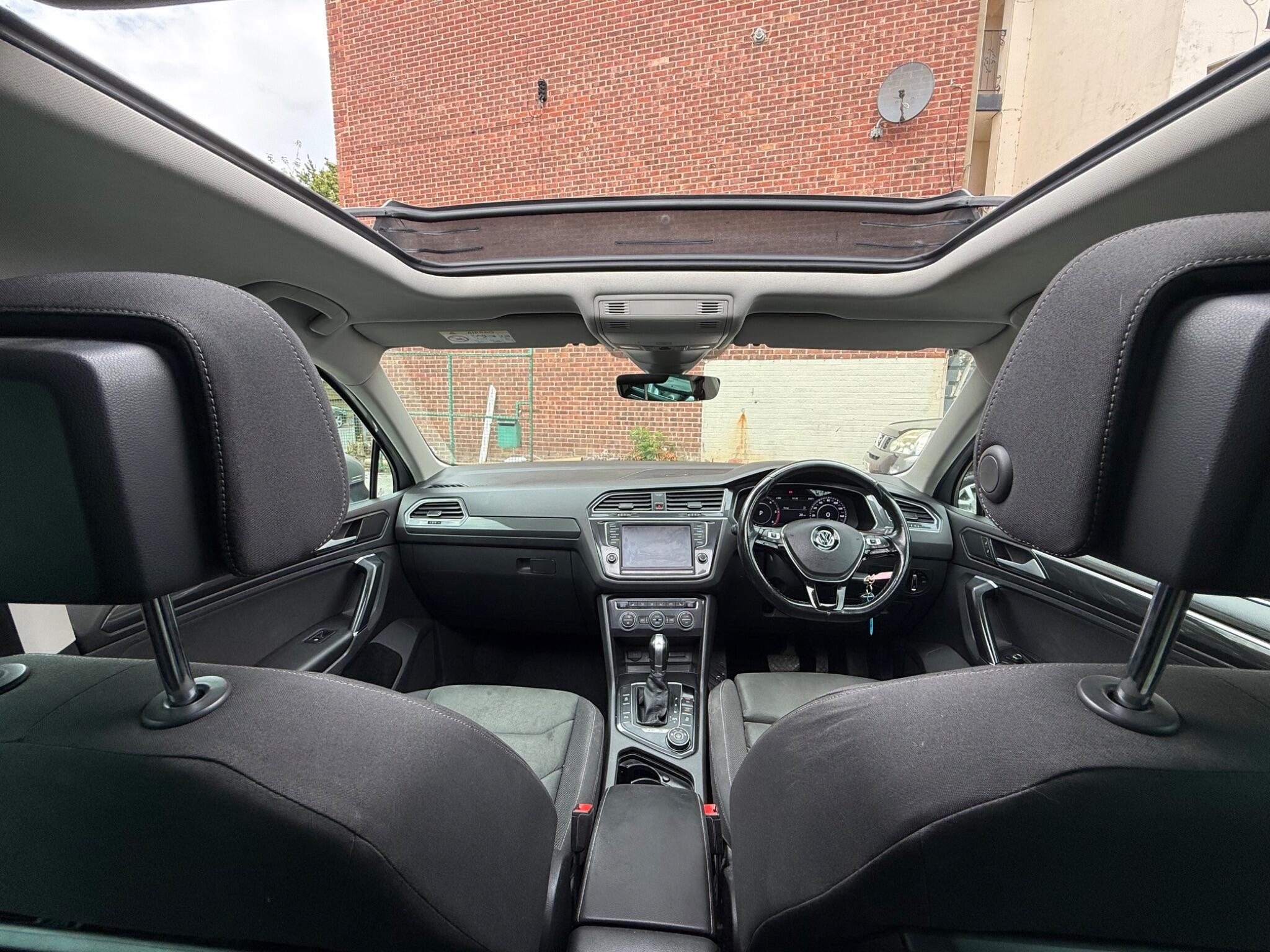 Volkswagen Tiguan - Image 18