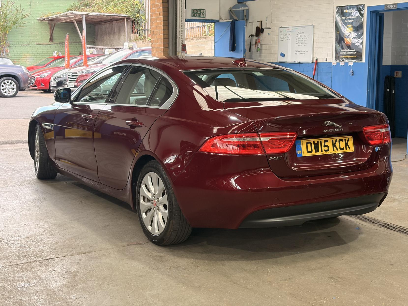 Jaguar XE - Image 5