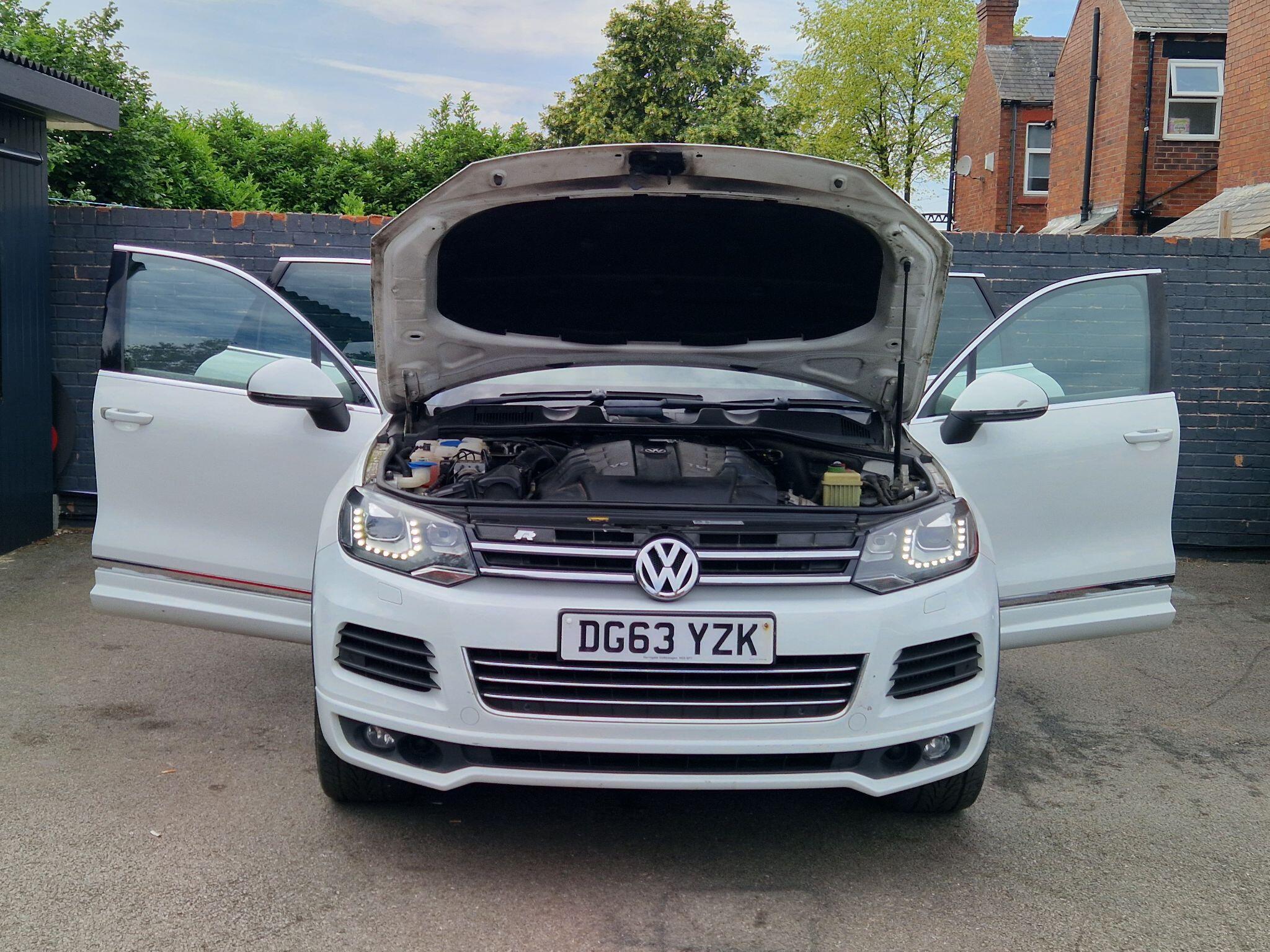 Volkswagen Touareg - Image 13