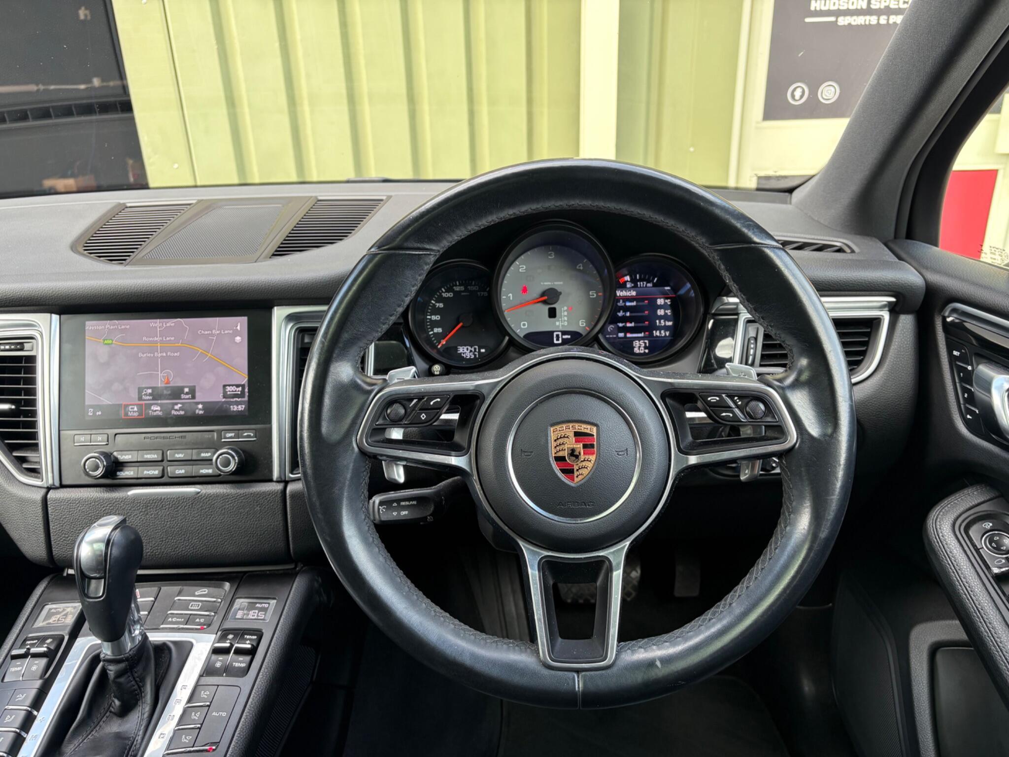 Porsche Macan - Image 20