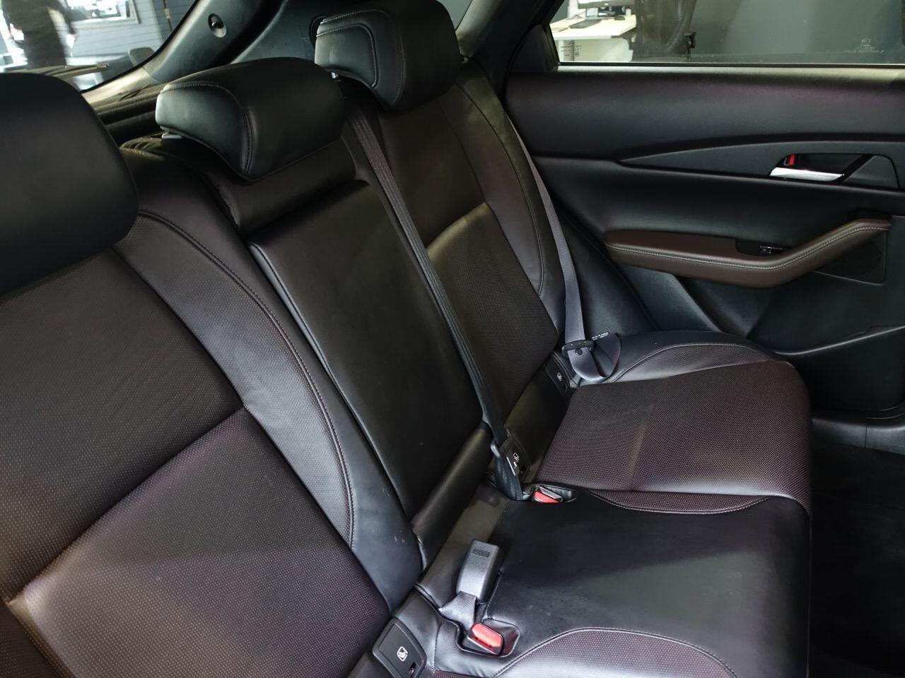 Mazda CX-30 - Image 16