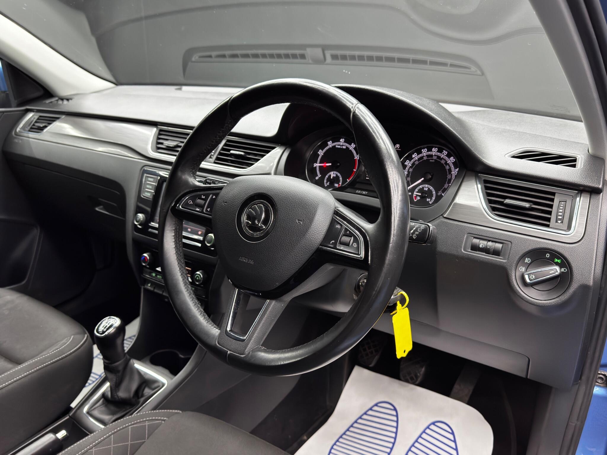 Skoda Rapid - Image 9