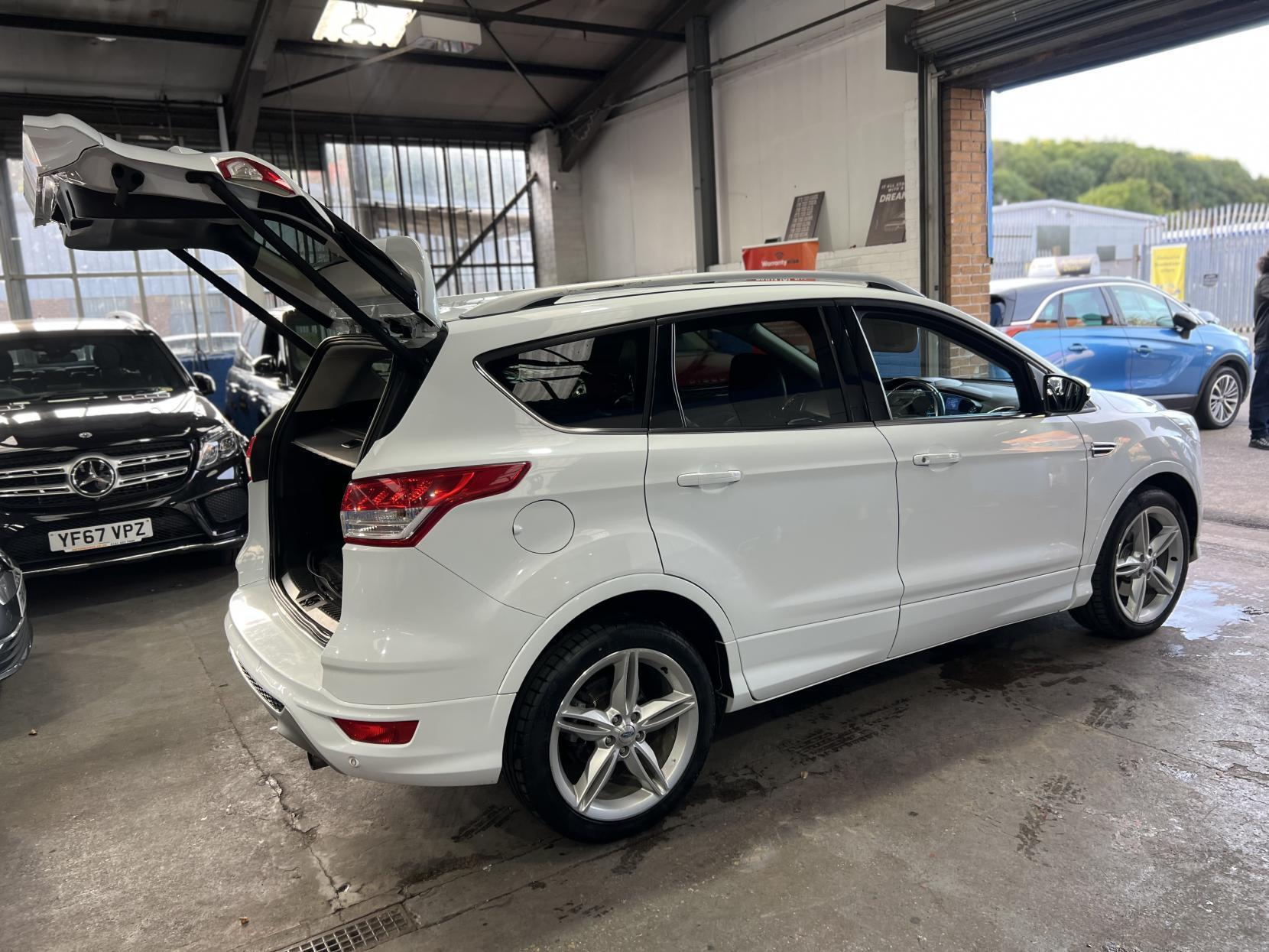 Ford Kuga - Image 17