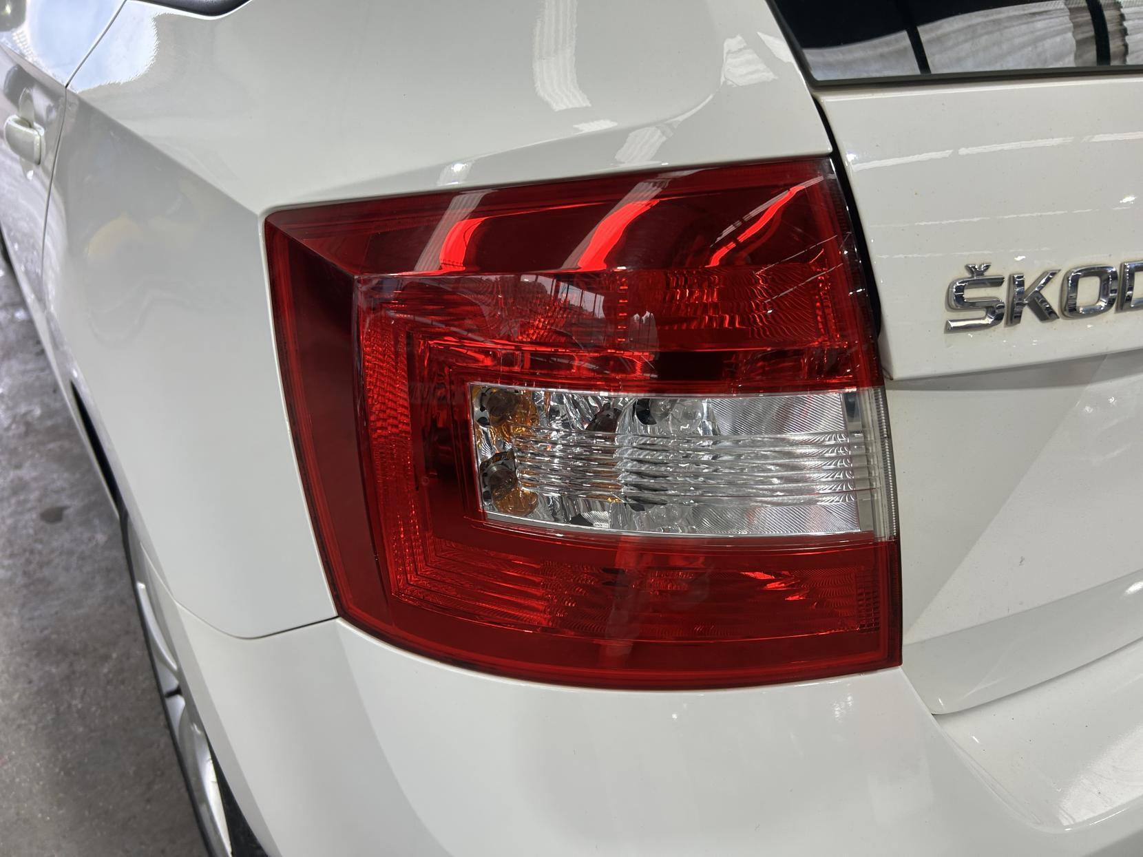 Skoda Rapid Spaceback - Image 11