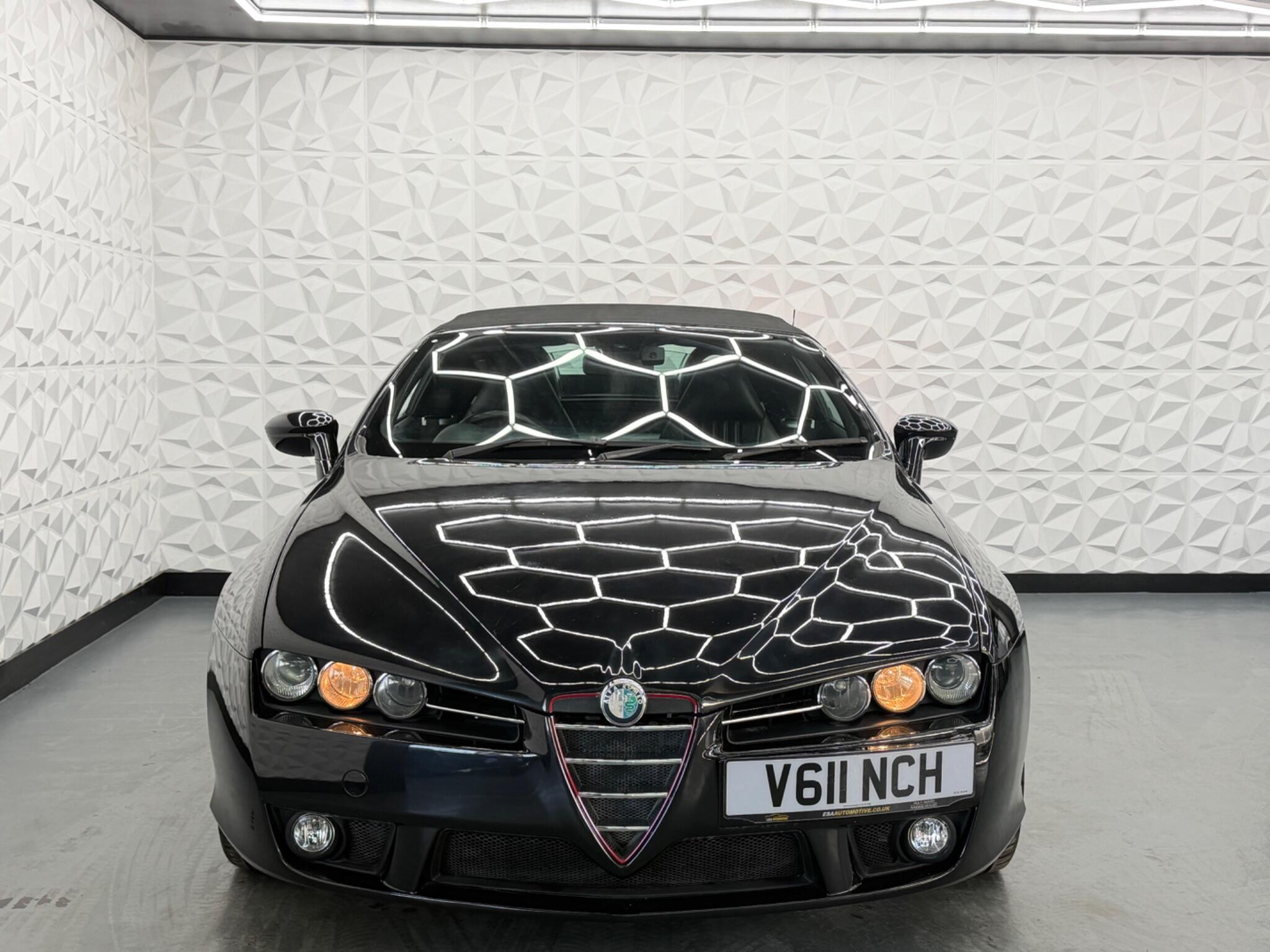 Alfa Romeo Spider - Image 4