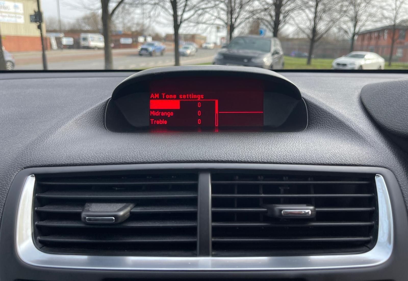 Vauxhall Mokka - Image 37