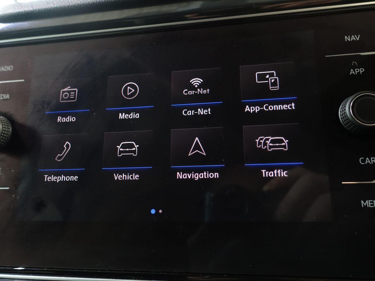 Volkswagen T-Roc - Image 32