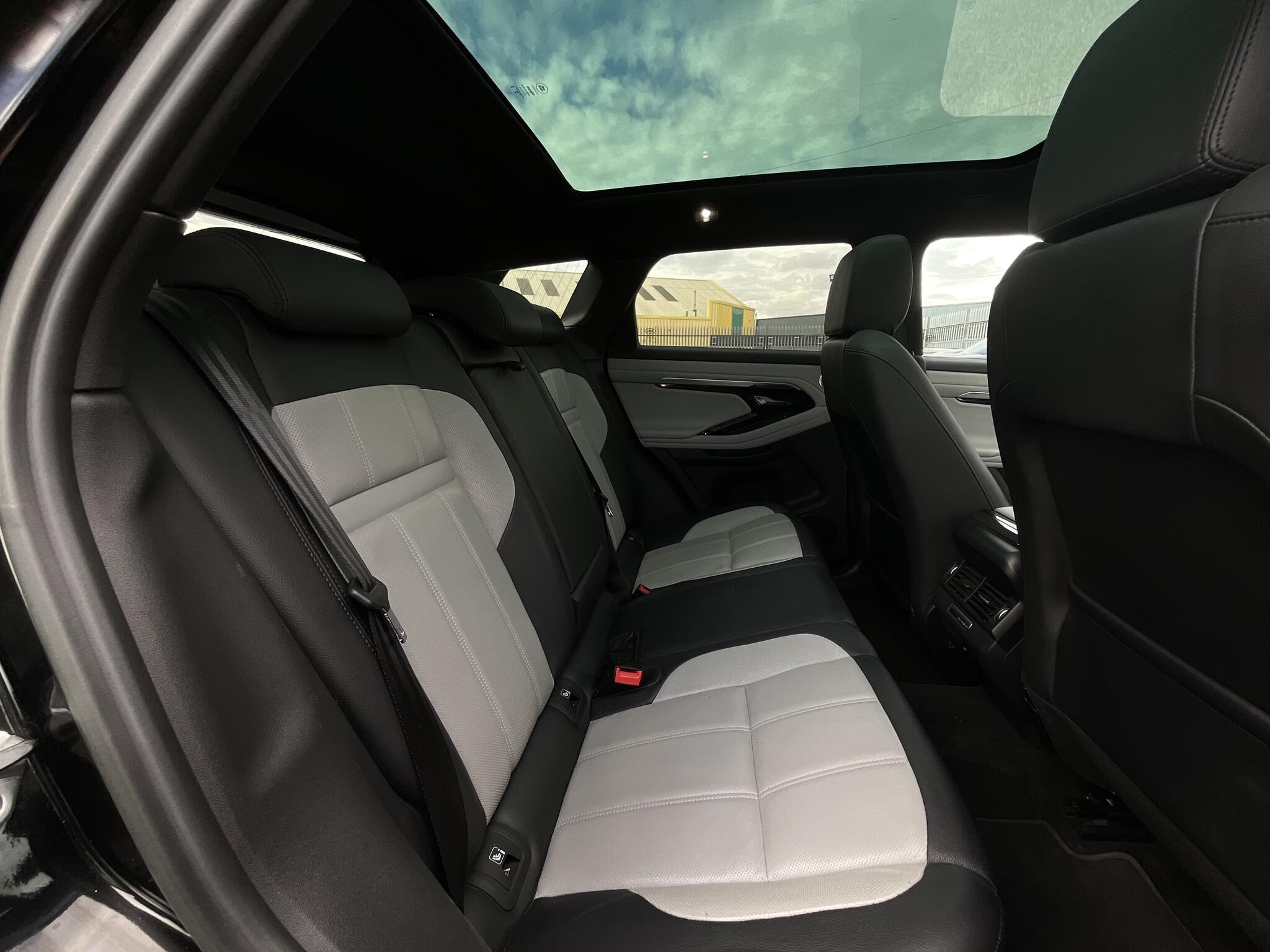 Land Rover Range Rover Evoque - Image 11