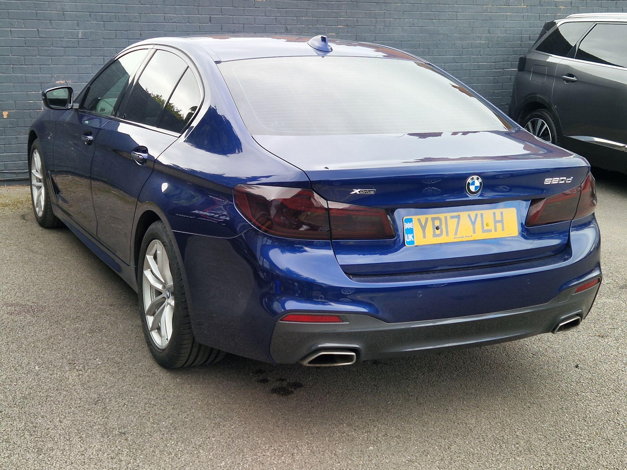 BMW 5 Series - Image 8