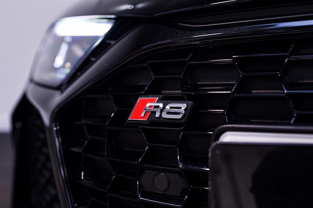 Audi R8 - Image 15