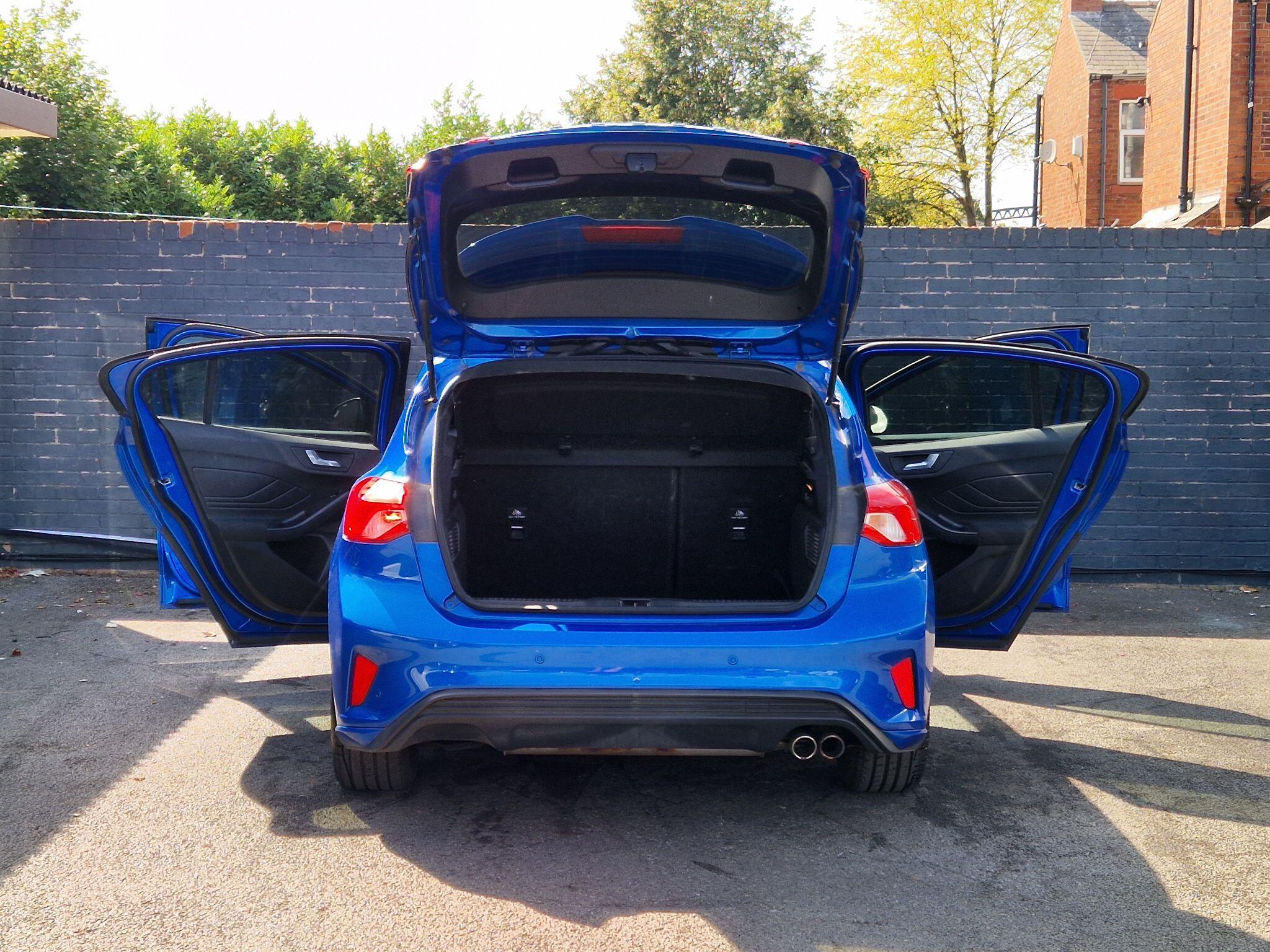 Ford Focus - Image 7
