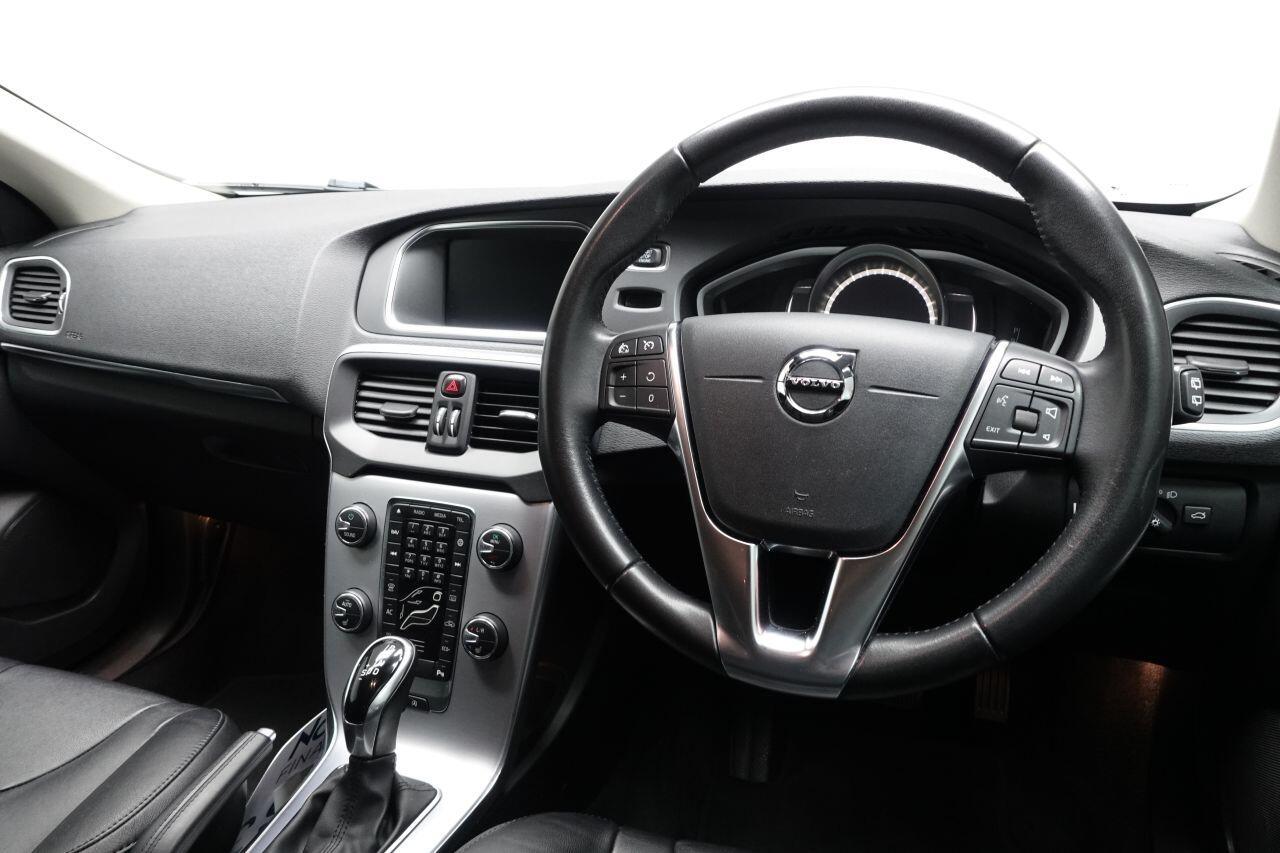 Volvo V40 - Image 15