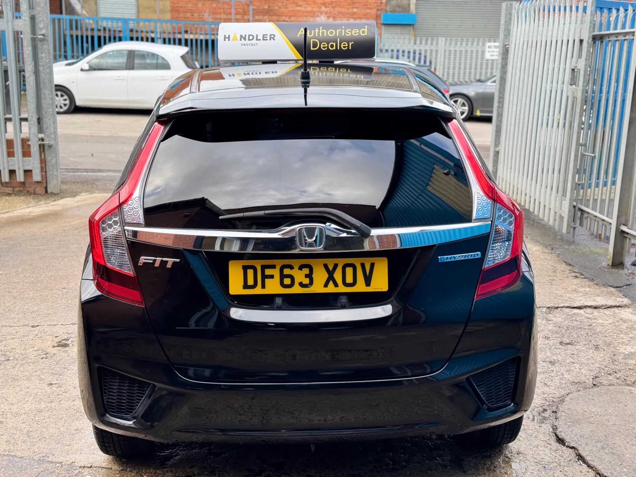 Honda FIT - Image 35