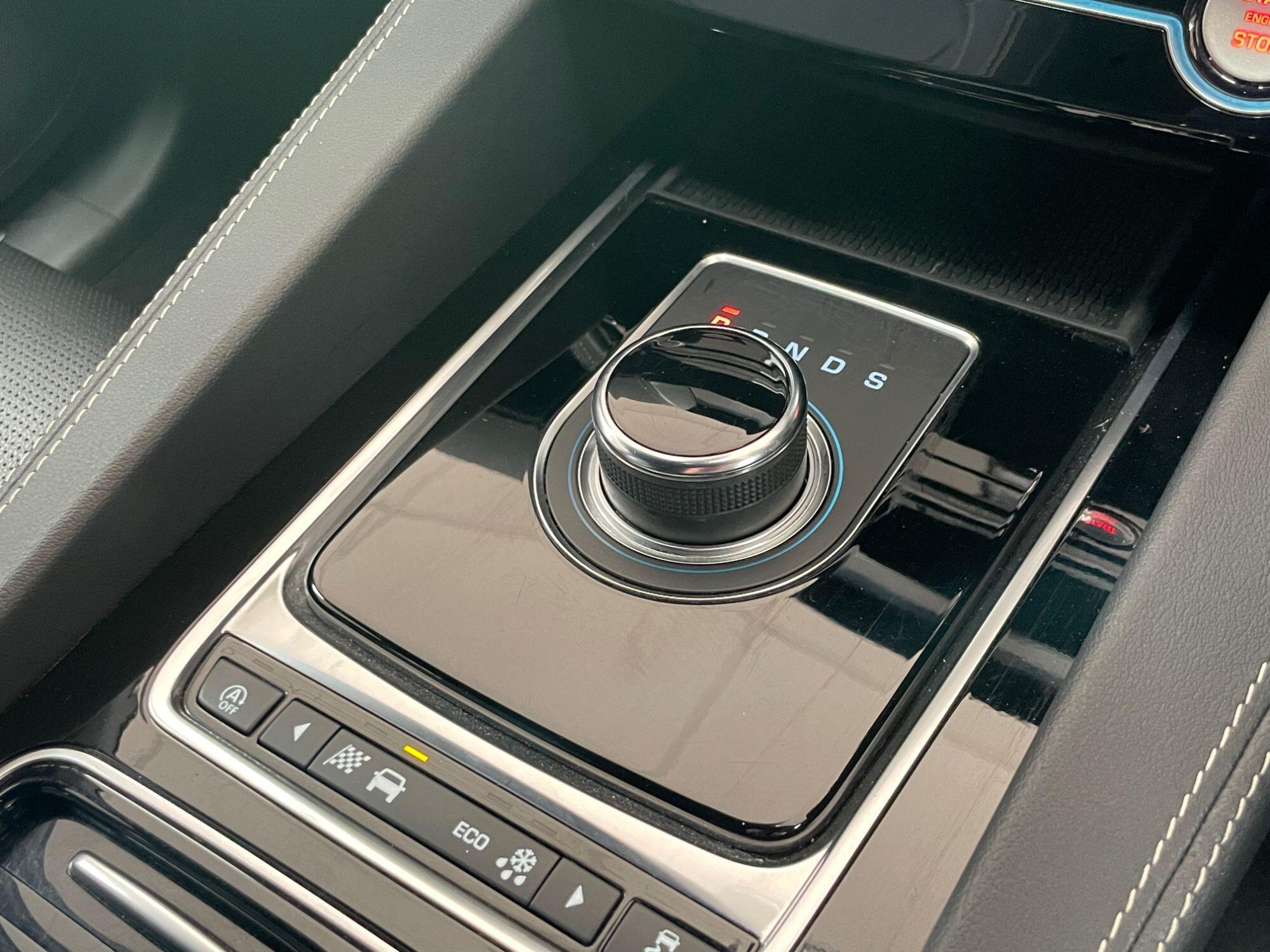 Jaguar F-Pace - Image 48